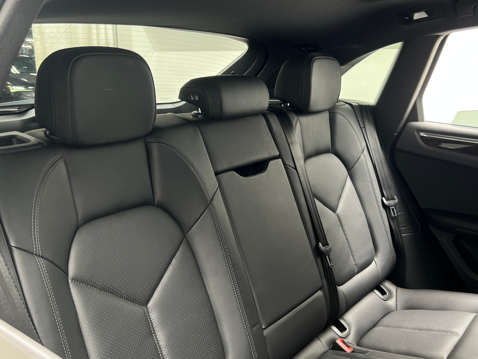 Thumbnail: 2015 Porsche Macan - 5