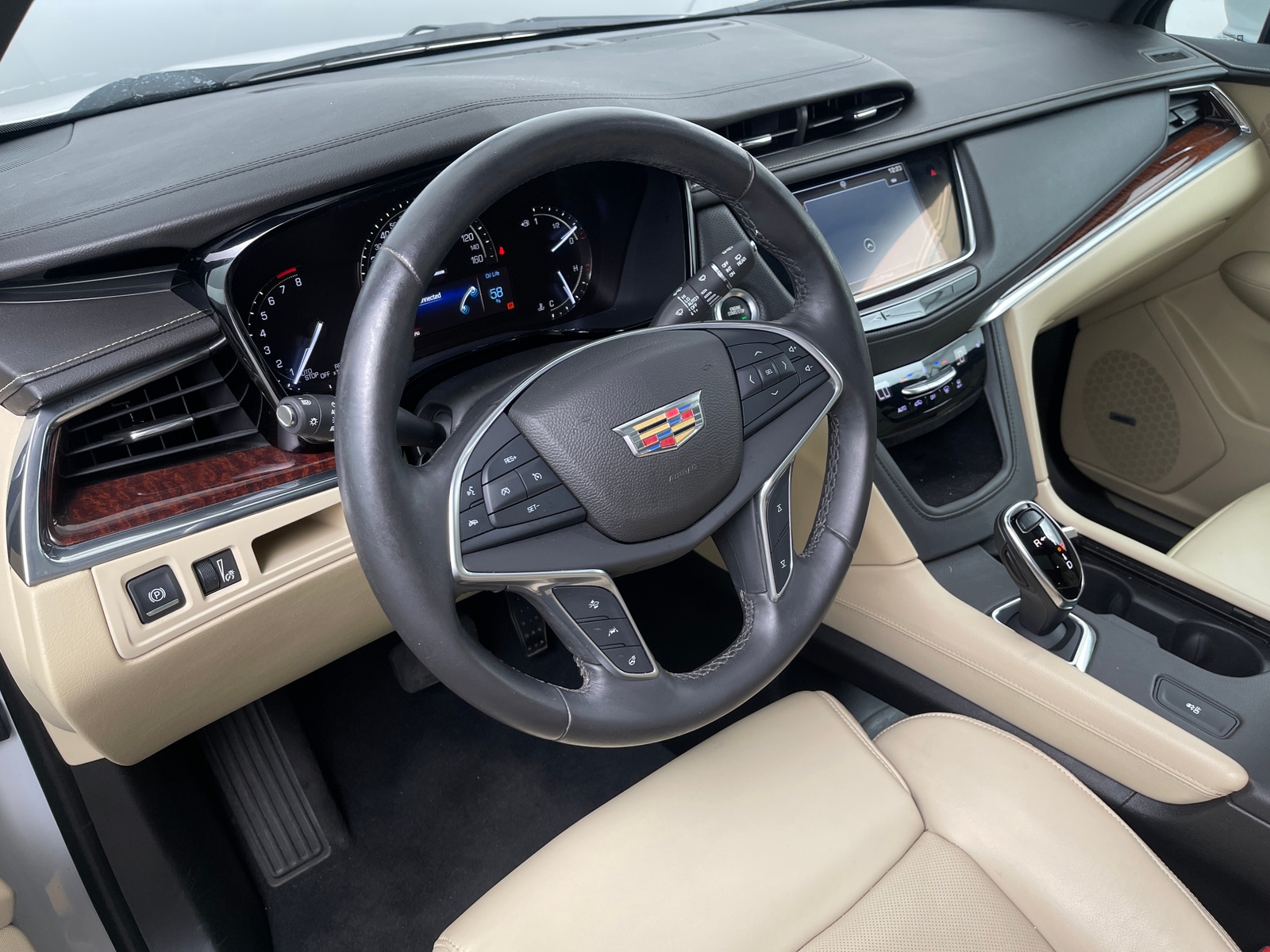 Thumbnail: 2017 Cadillac XT5 - 2