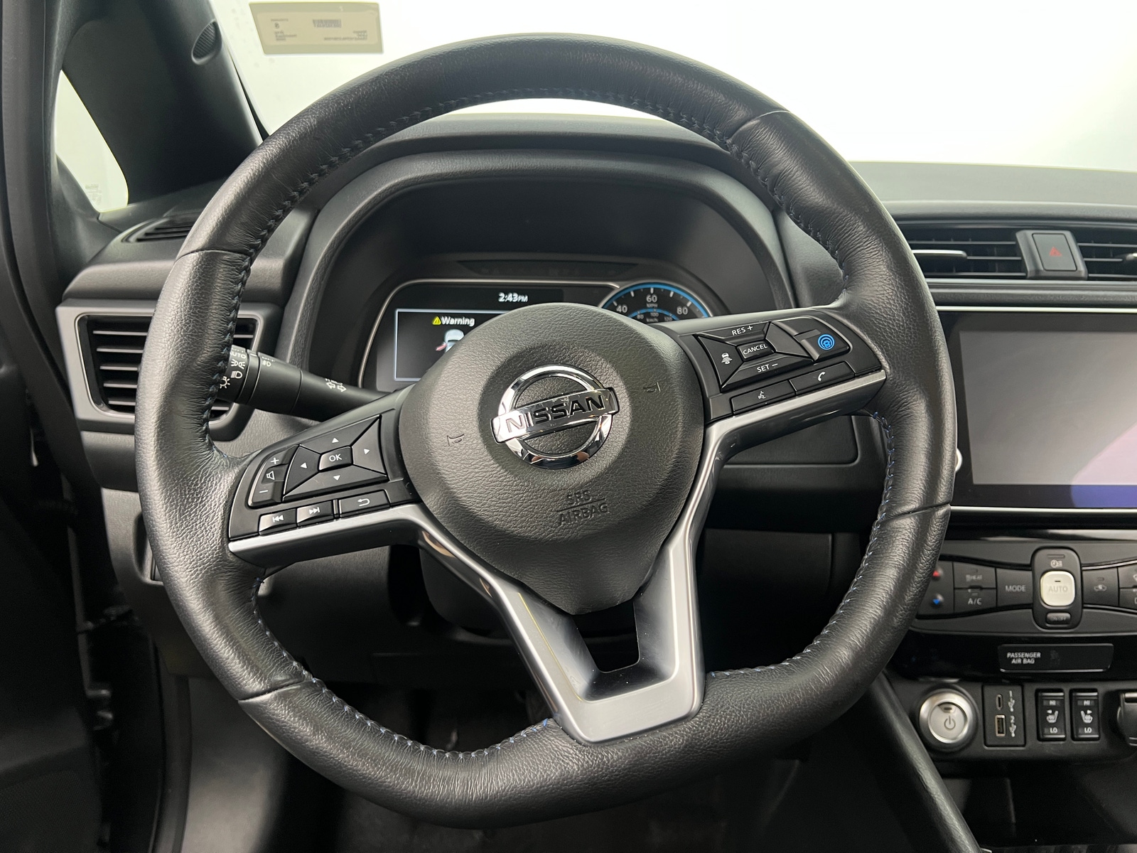 Thumbnail: 2020 Nissan Leaf - 5