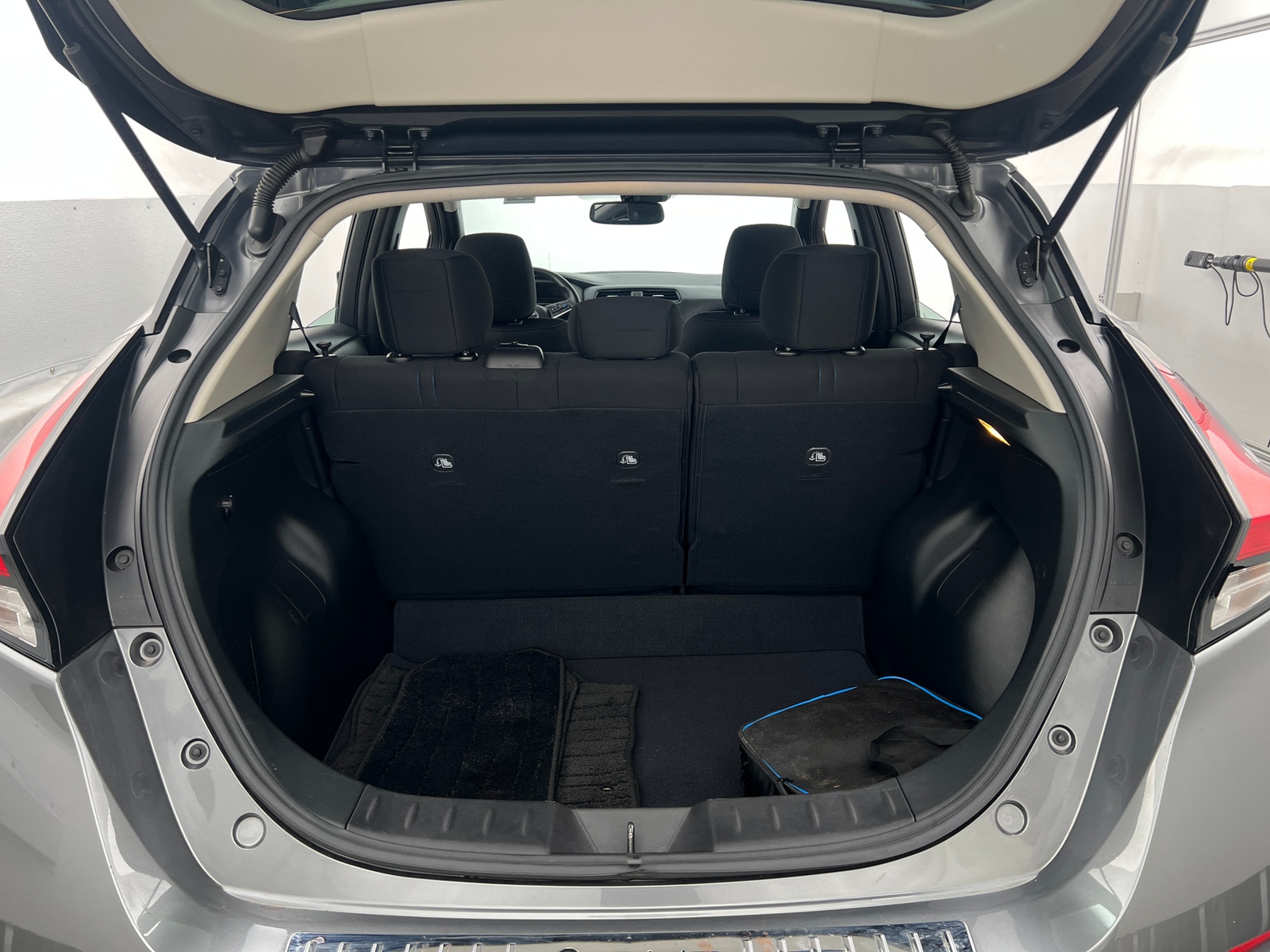 Thumbnail: 2020 Nissan Leaf - 7