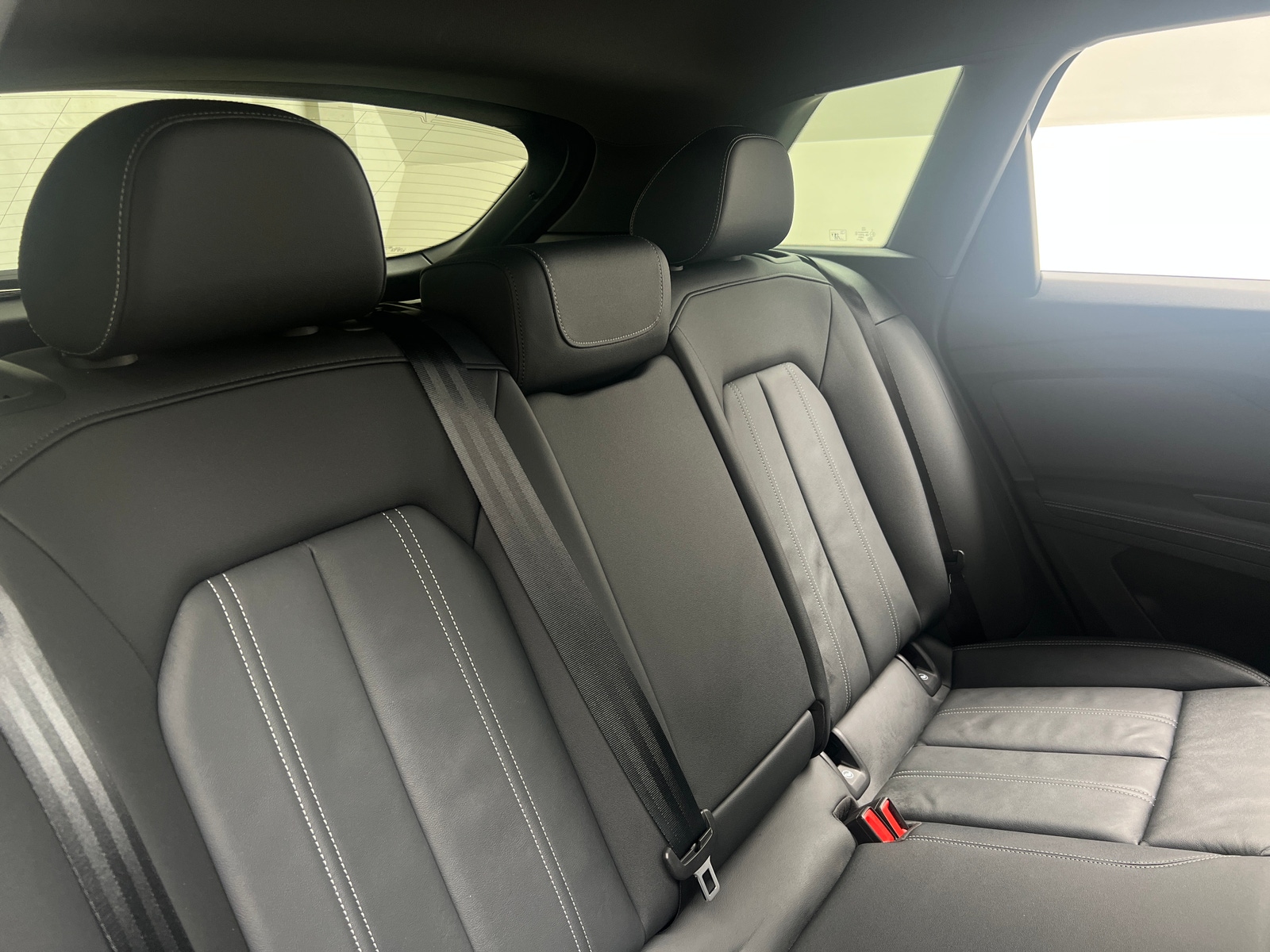 Thumbnail: 2023 Audi Q4 e-tron - 5