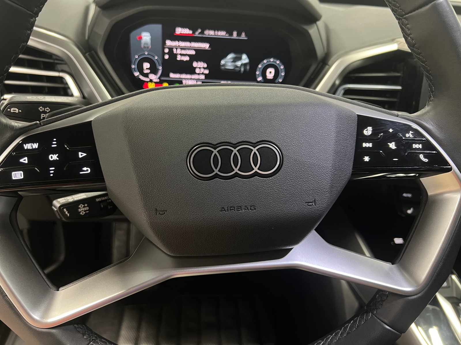Thumbnail: 2023 Audi Q4 e-tron - 4