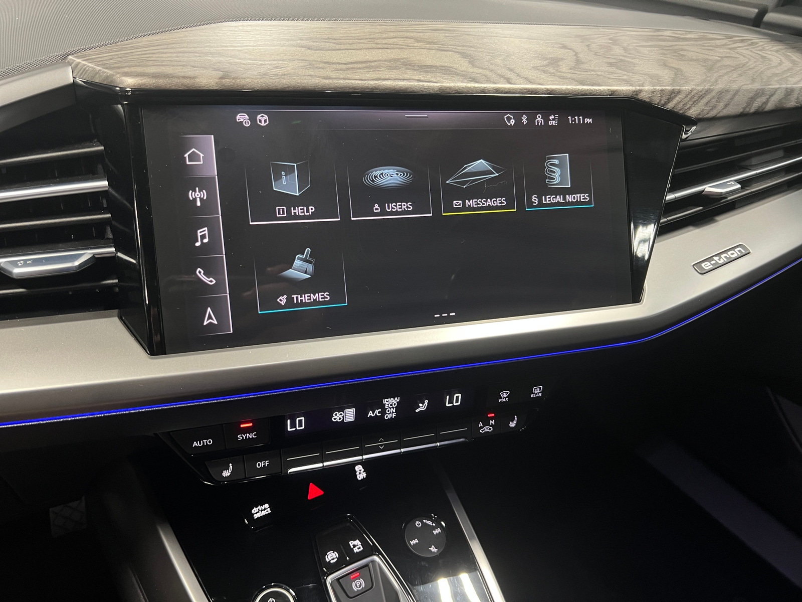 Thumbnail: 2023 Audi Q4 e-tron - 3