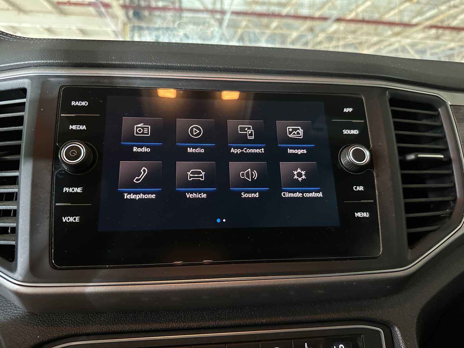 Thumbnail: 2019 Volkswagen Atlas - 3