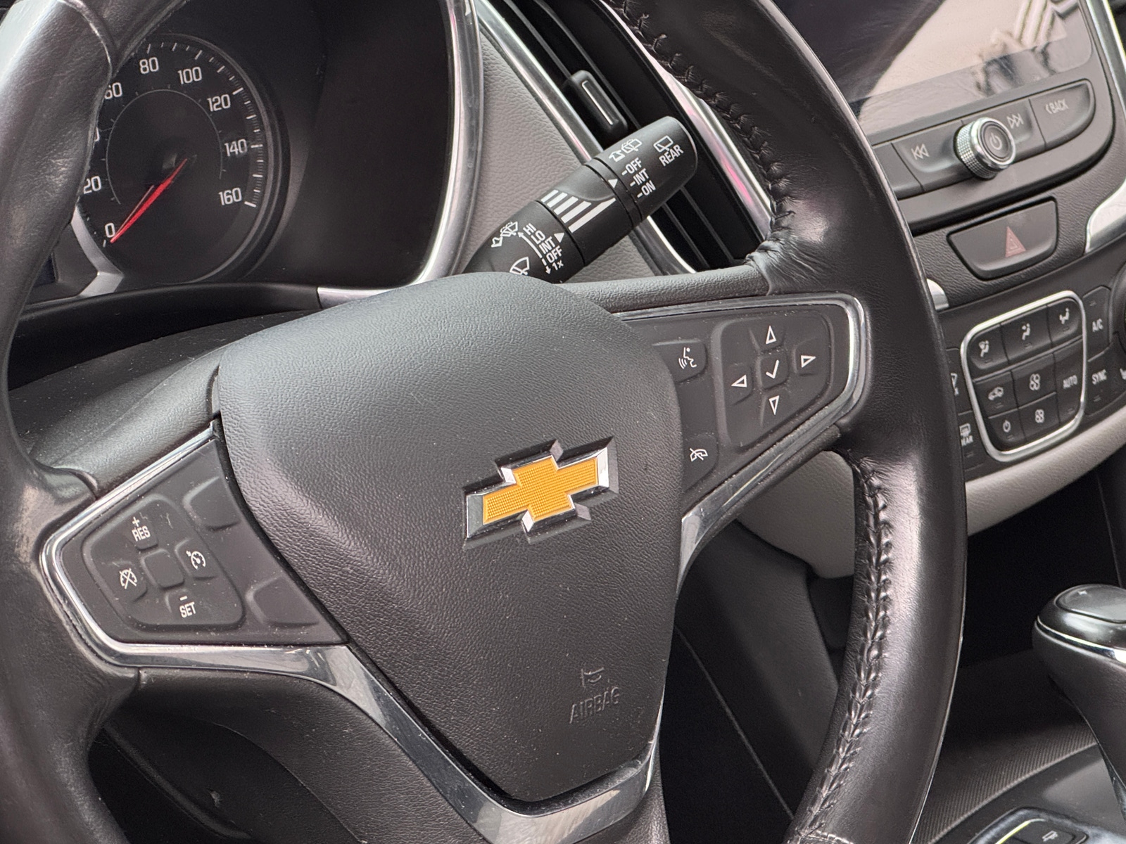 Thumbnail: 2019 Chevrolet Equinox - 5