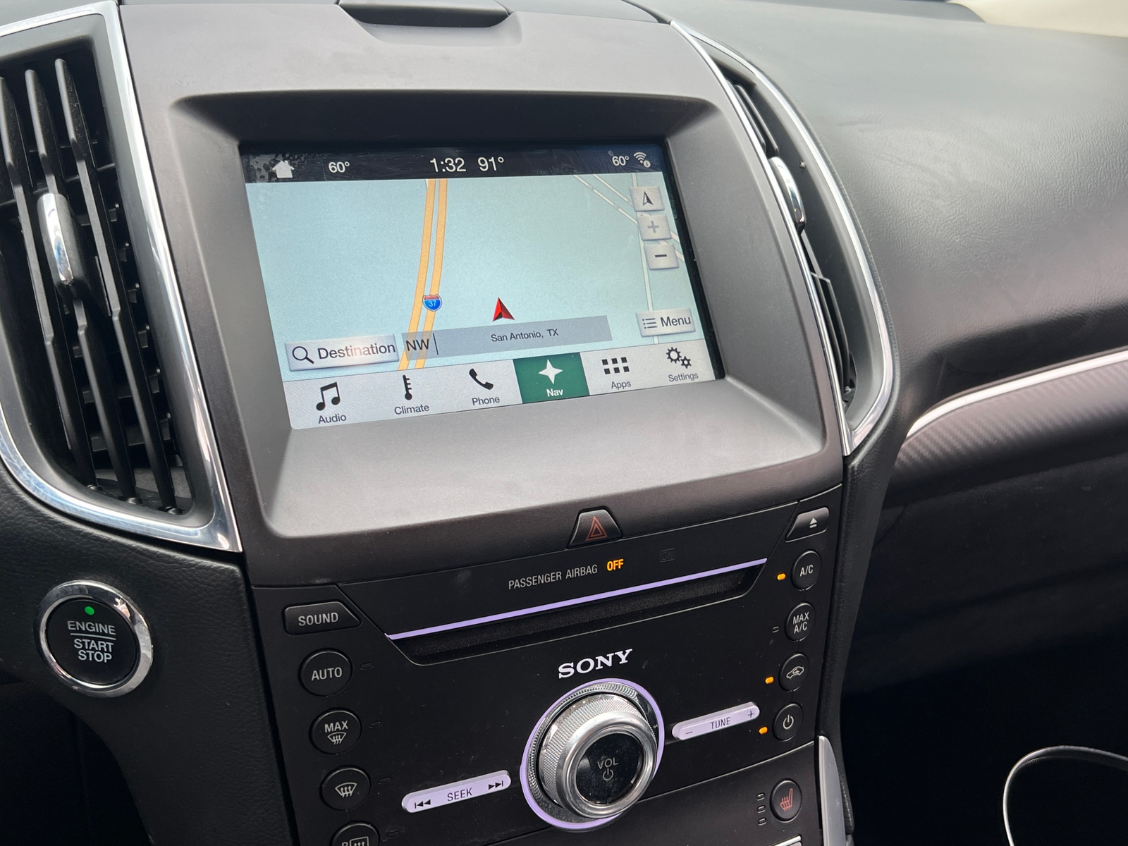 Thumbnail: 2018 Ford Edge - 3