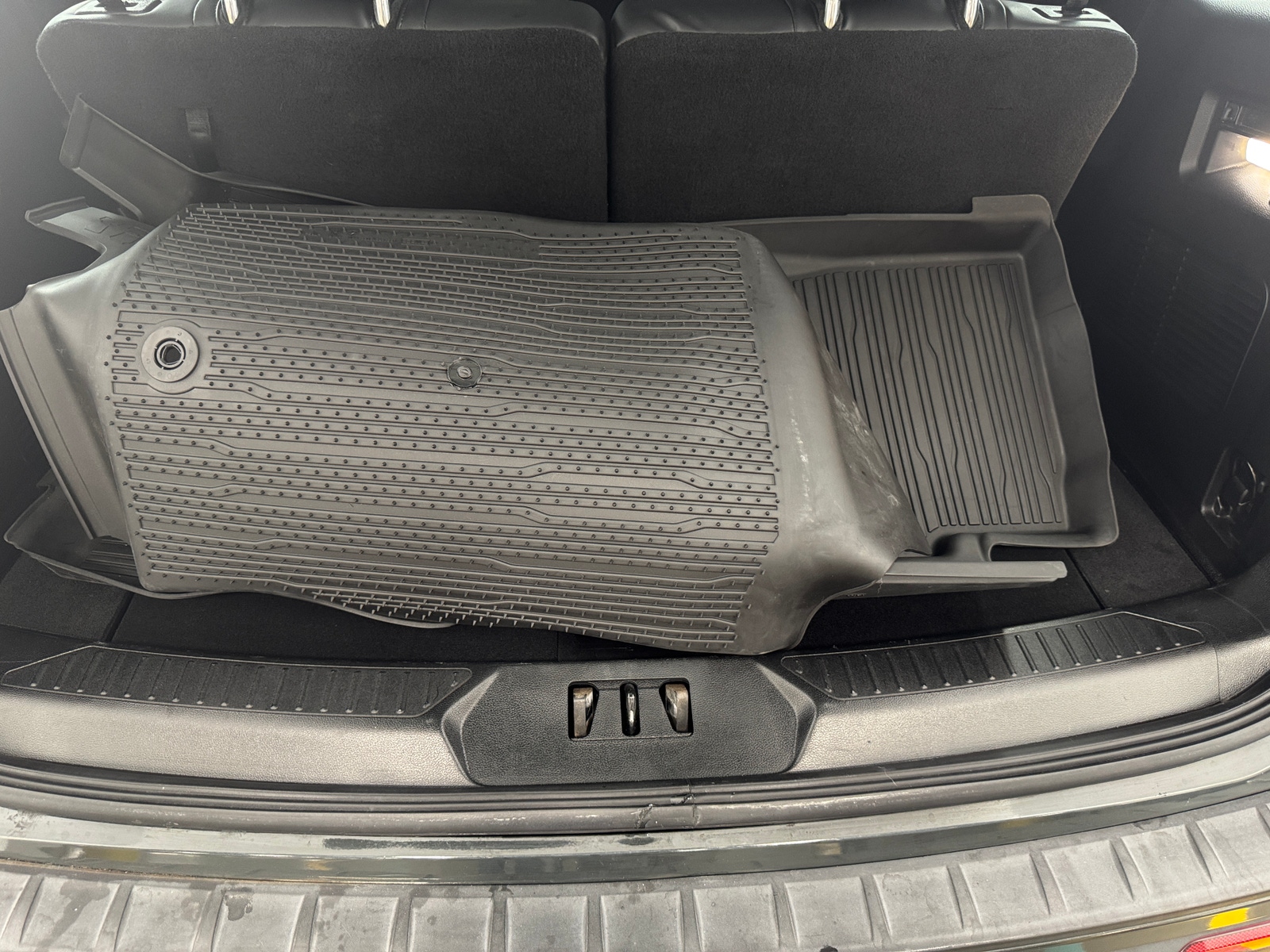 Thumbnail: 2021 Ford Explorer - 7