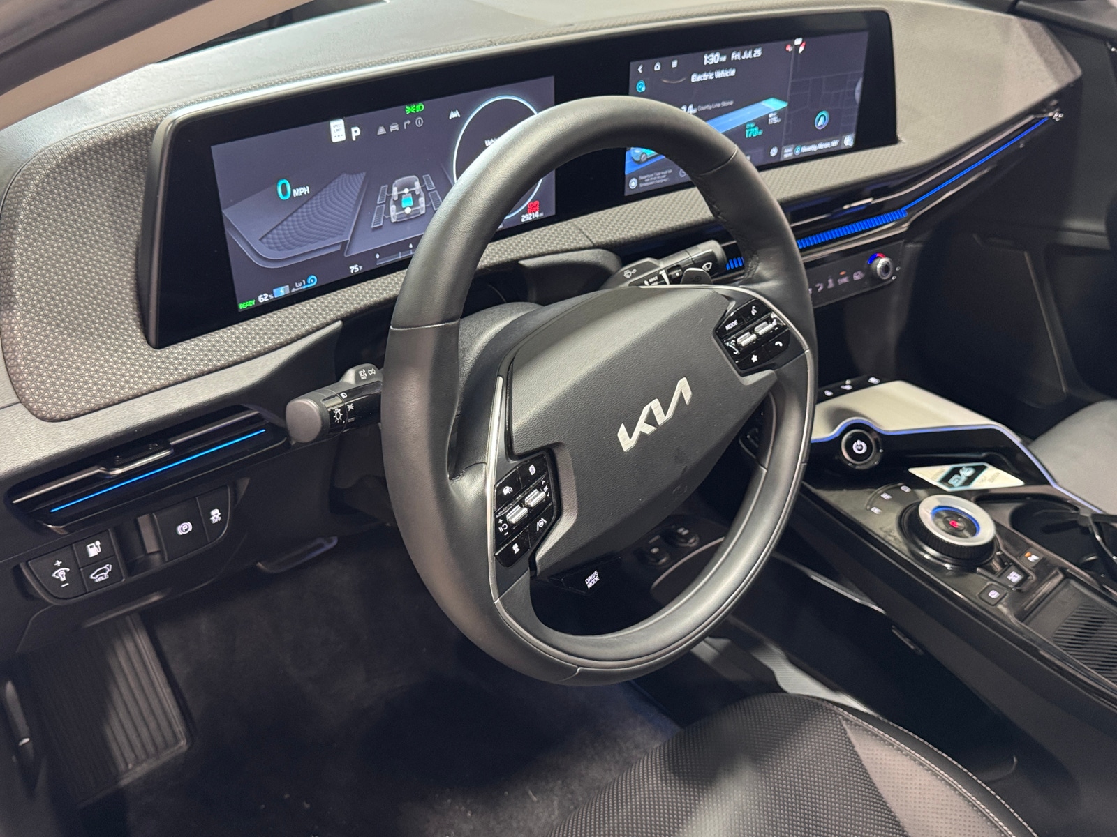 Thumbnail: 2022 Kia EV6 - 2