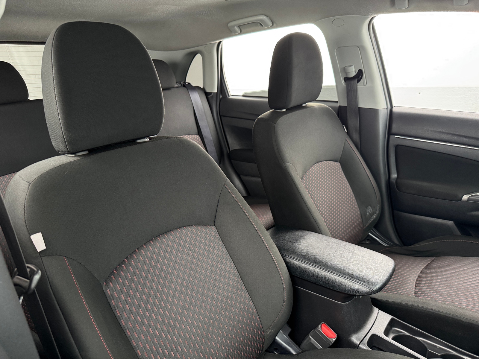 Thumbnail: 2018 Mitsubishi Outlander Sport - 2