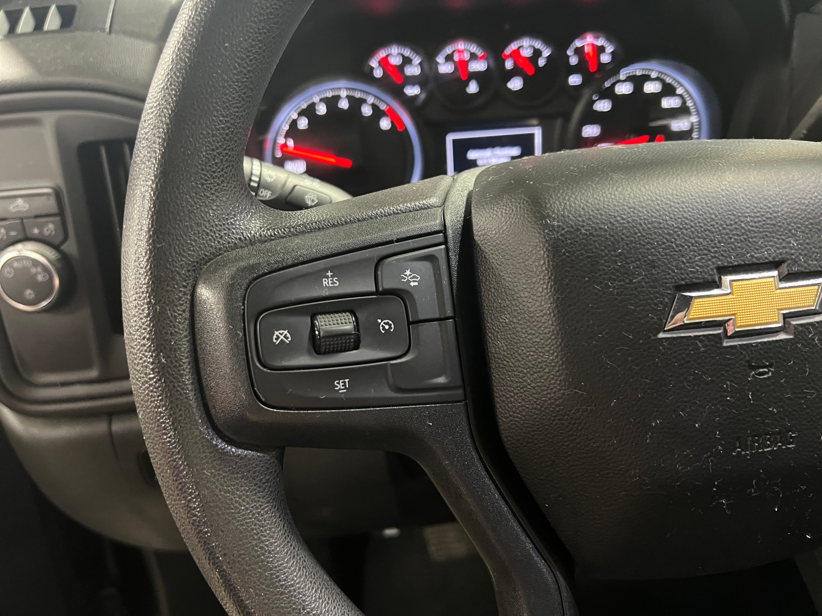 Thumbnail: 2022 Chevrolet Silverado 1500 - 5