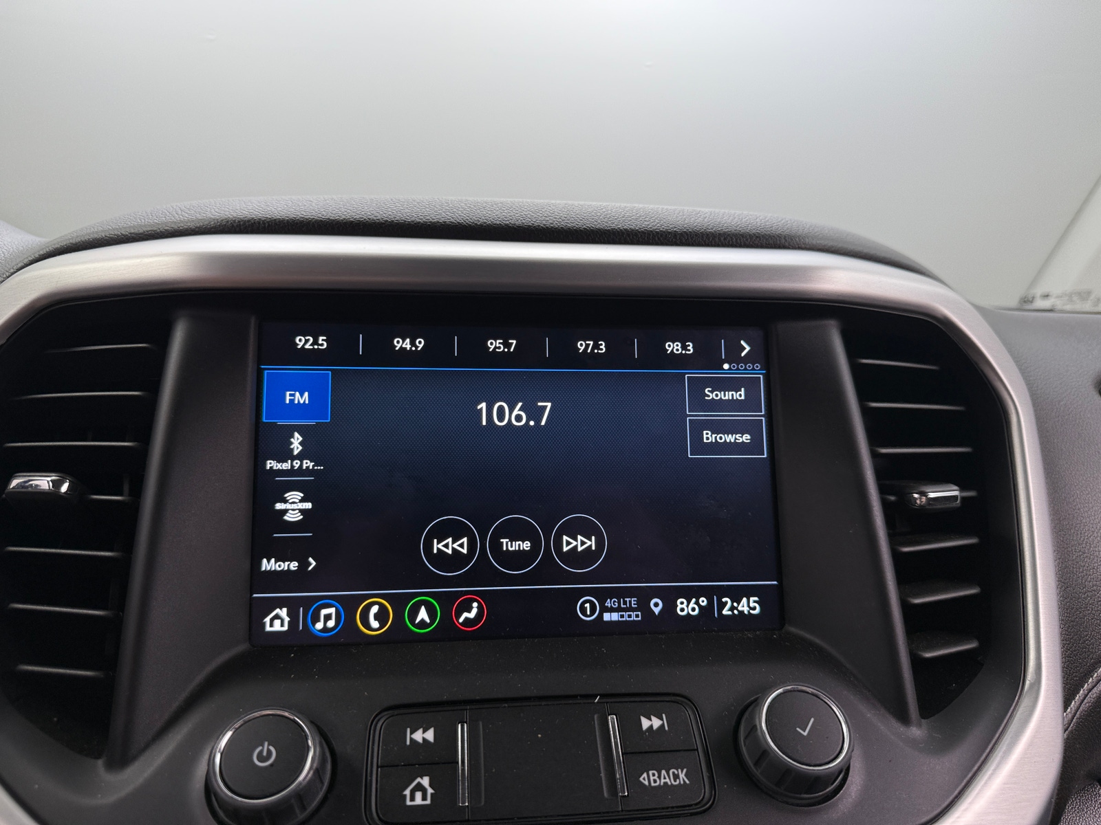 Thumbnail: 2022 GMC Acadia - 4