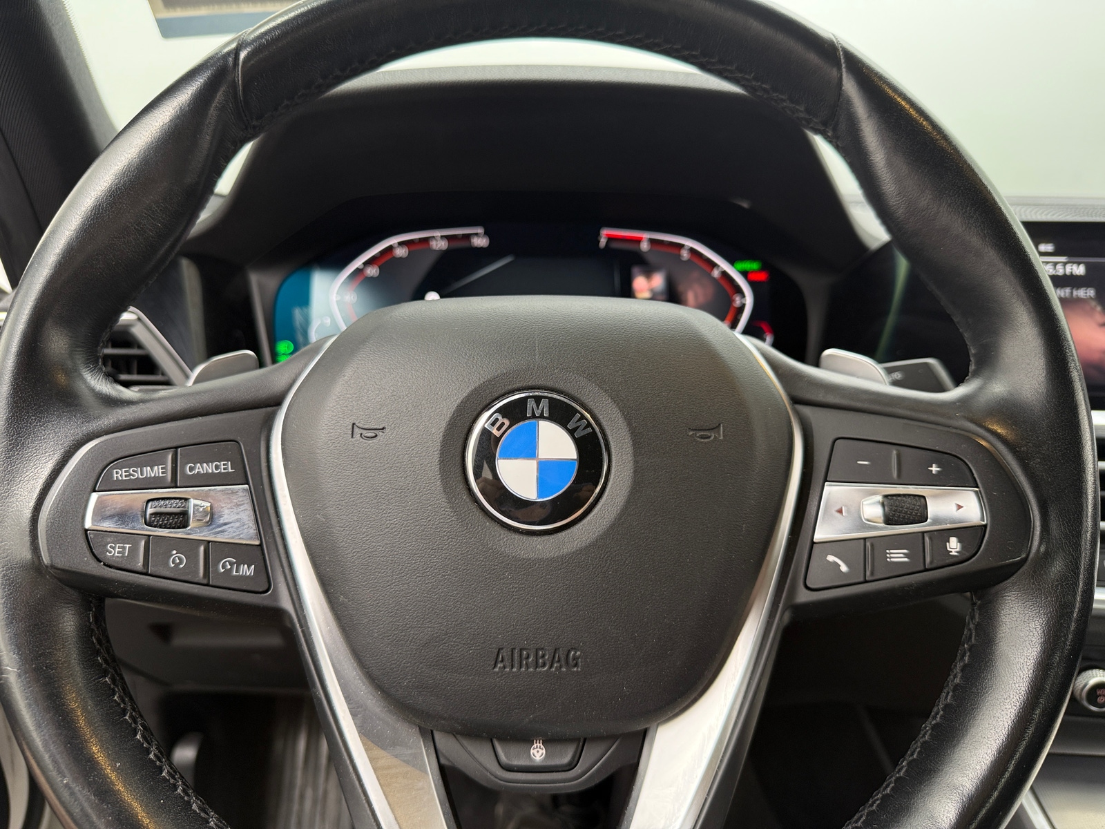 Thumbnail: 2019 BMW 3 Series - 4
