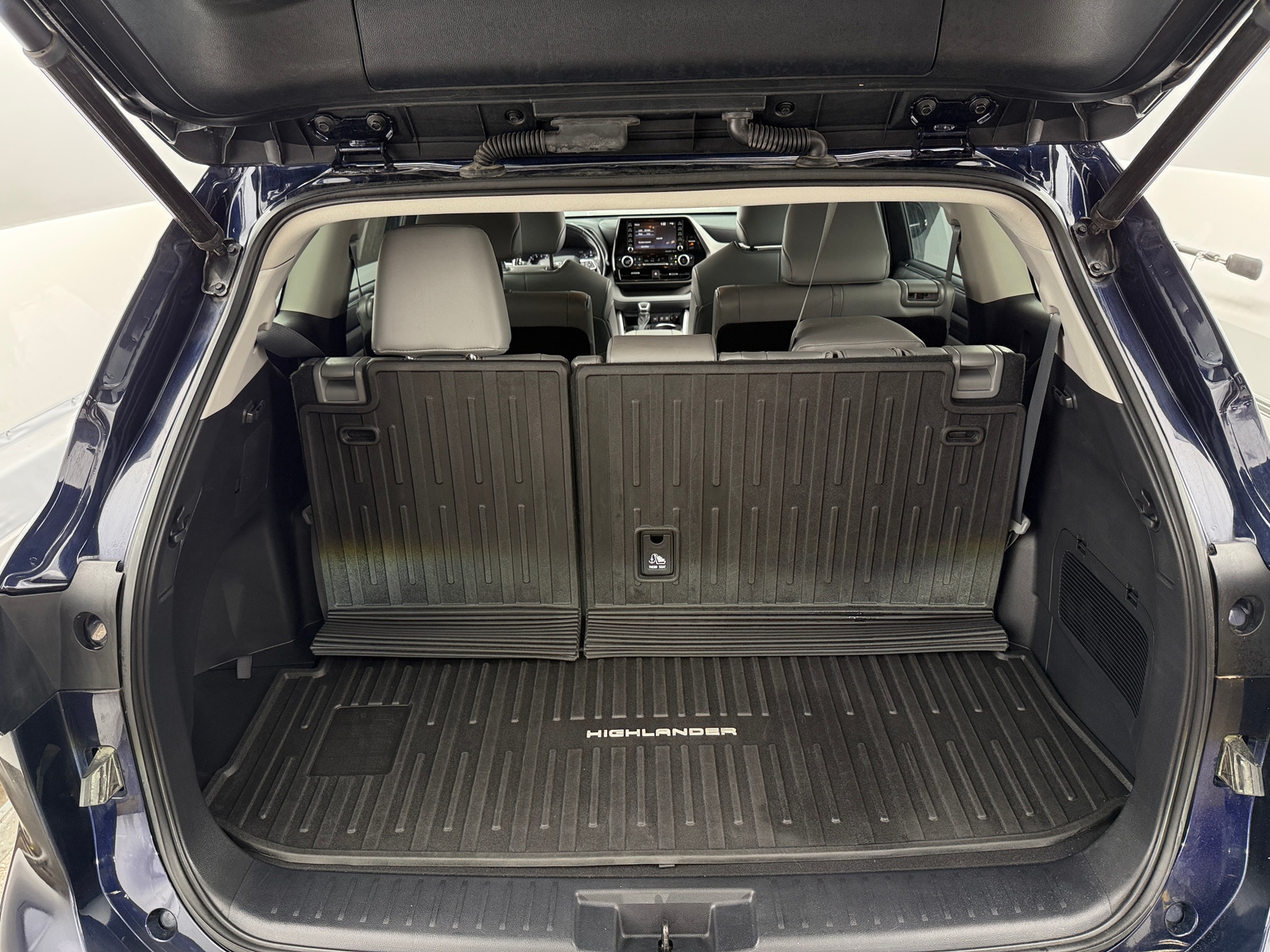 Thumbnail: 2021 Toyota Highlander - 6