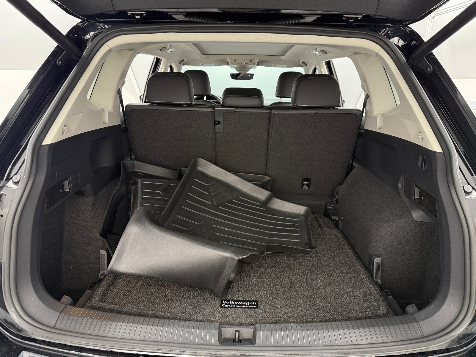 Thumbnail: 2021 Volkswagen Tiguan - 6