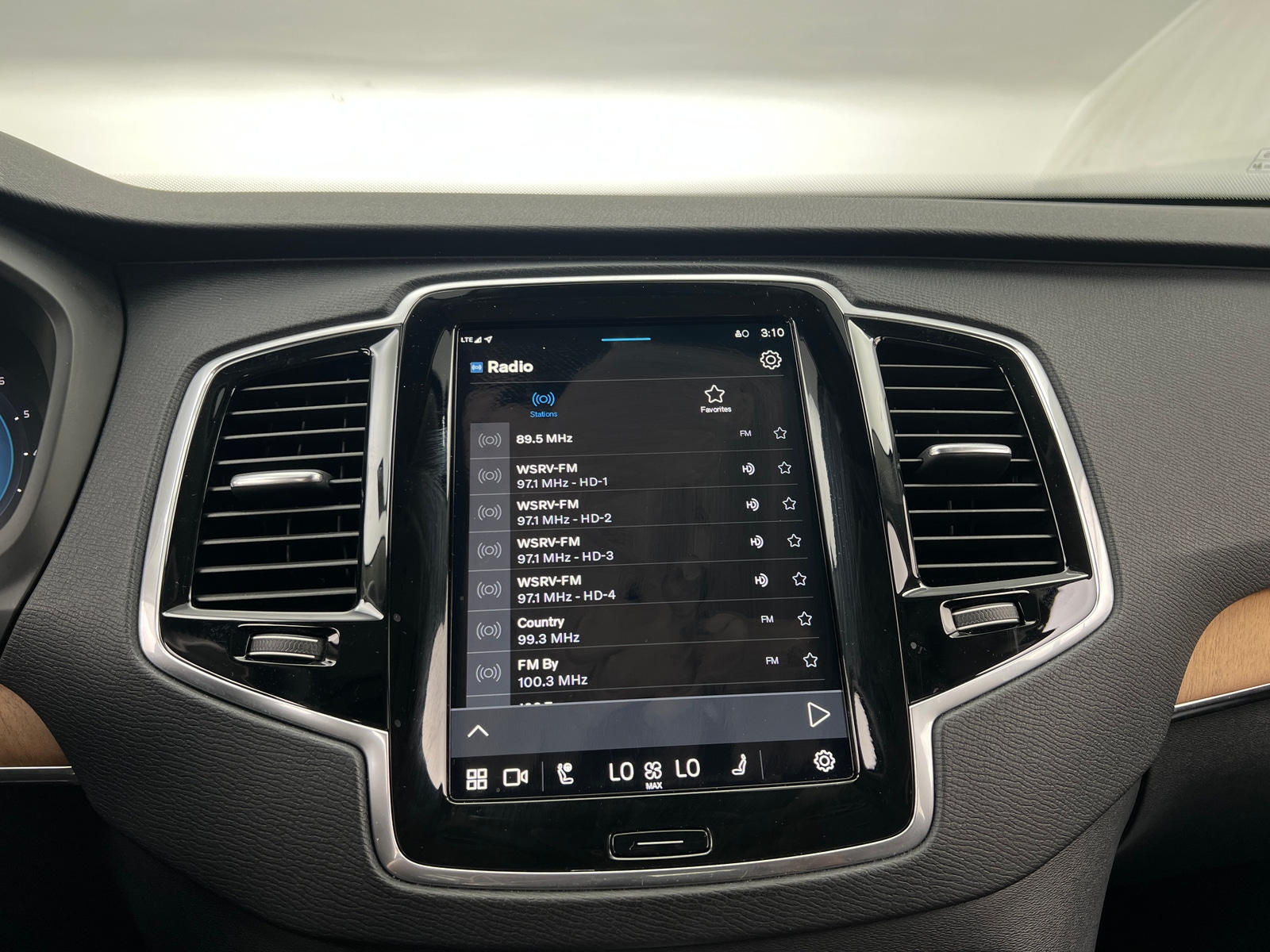 Thumbnail: 2025 Volvo XC90 - 3