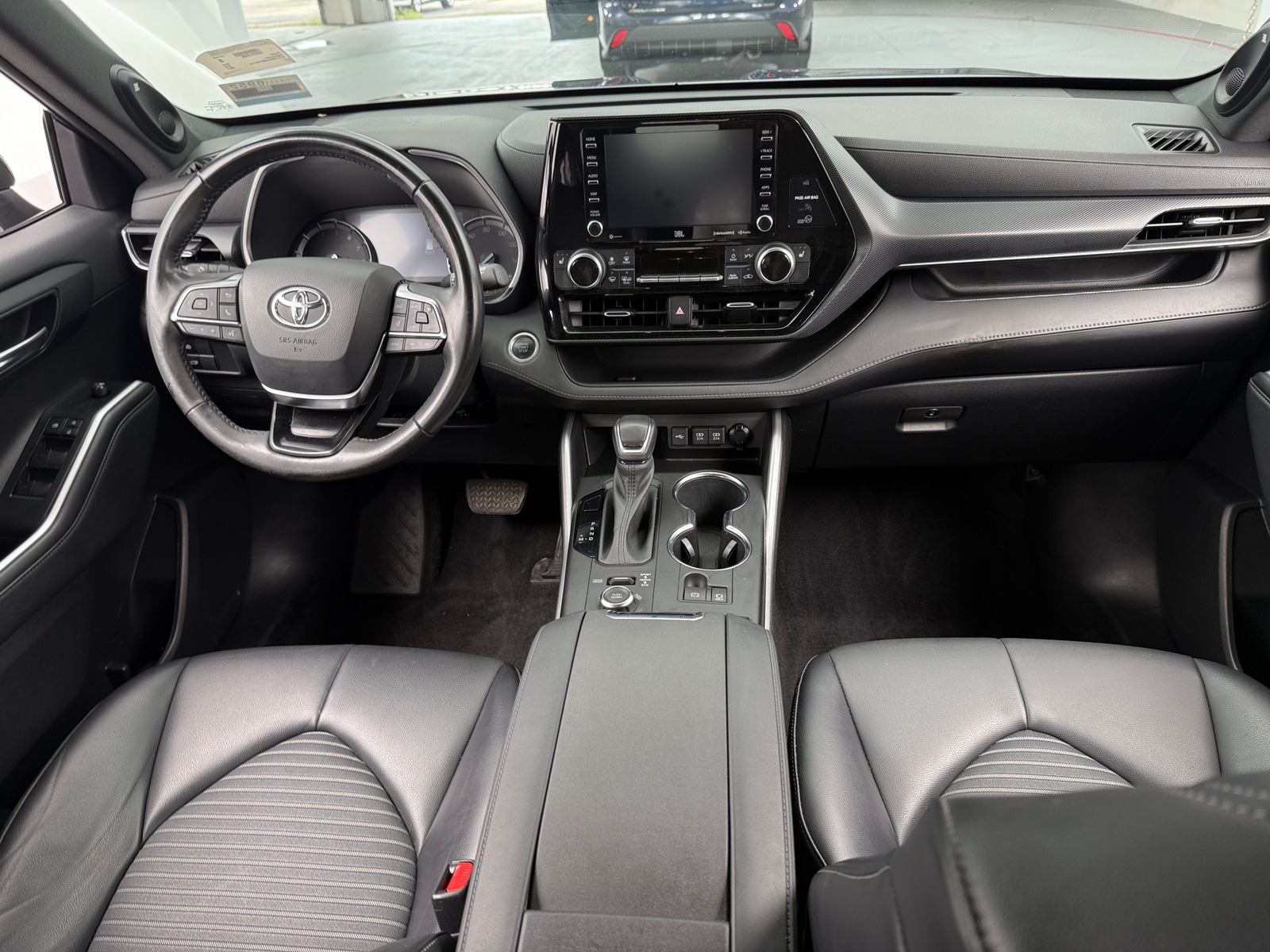 Thumbnail: 2021 Toyota Highlander - 3