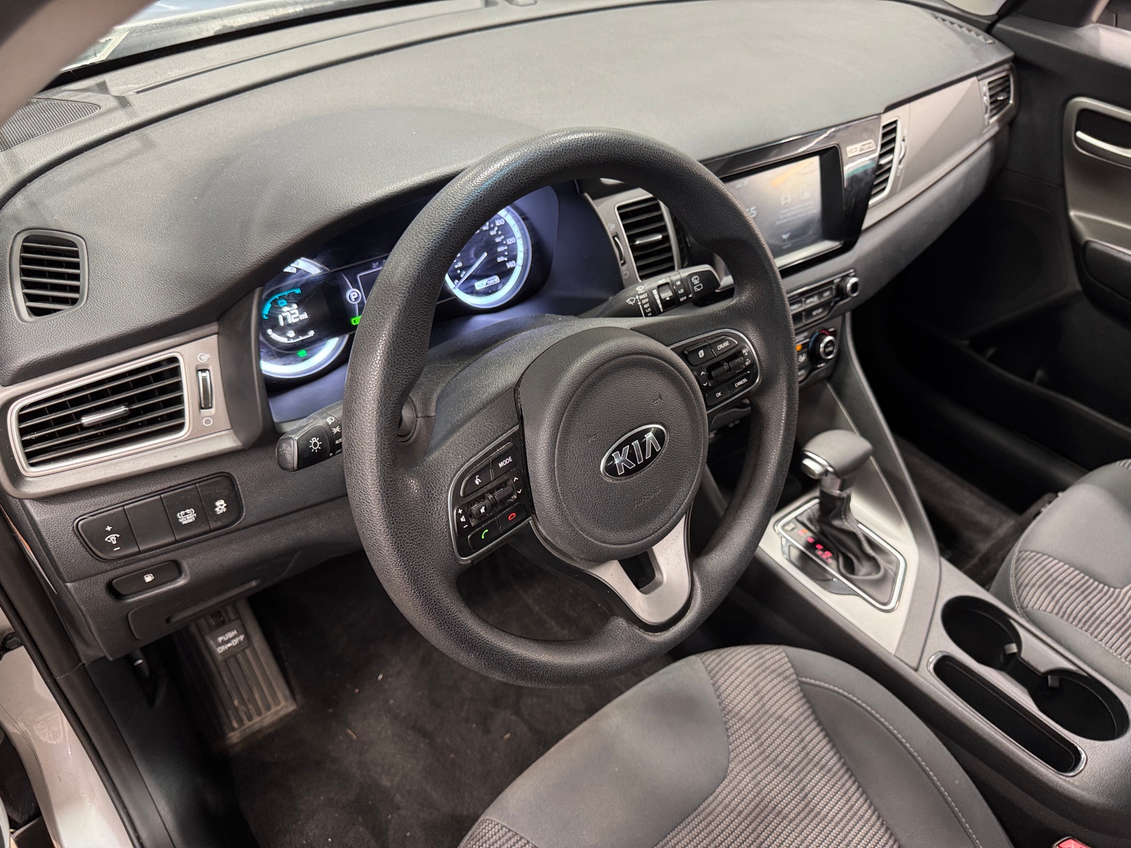 Thumbnail: 2018 Kia Niro - 3