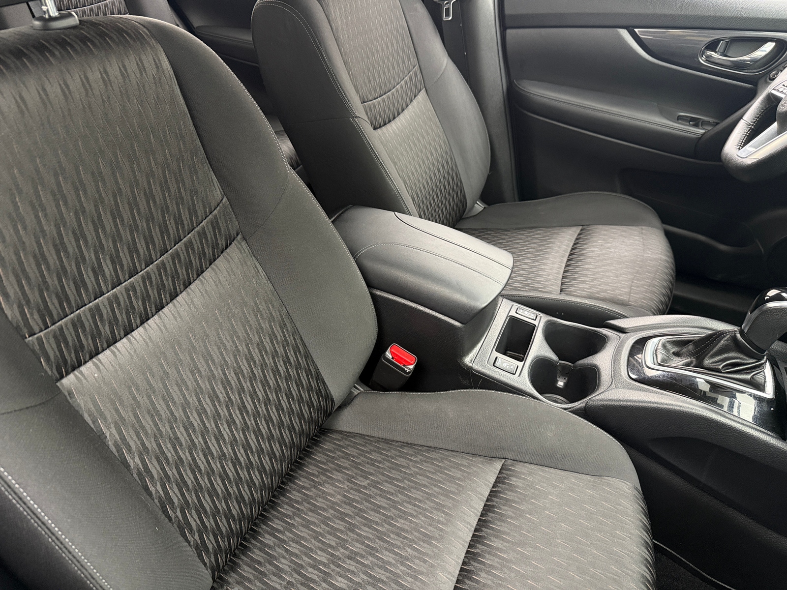 Thumbnail: 2019 Nissan Rogue - 2