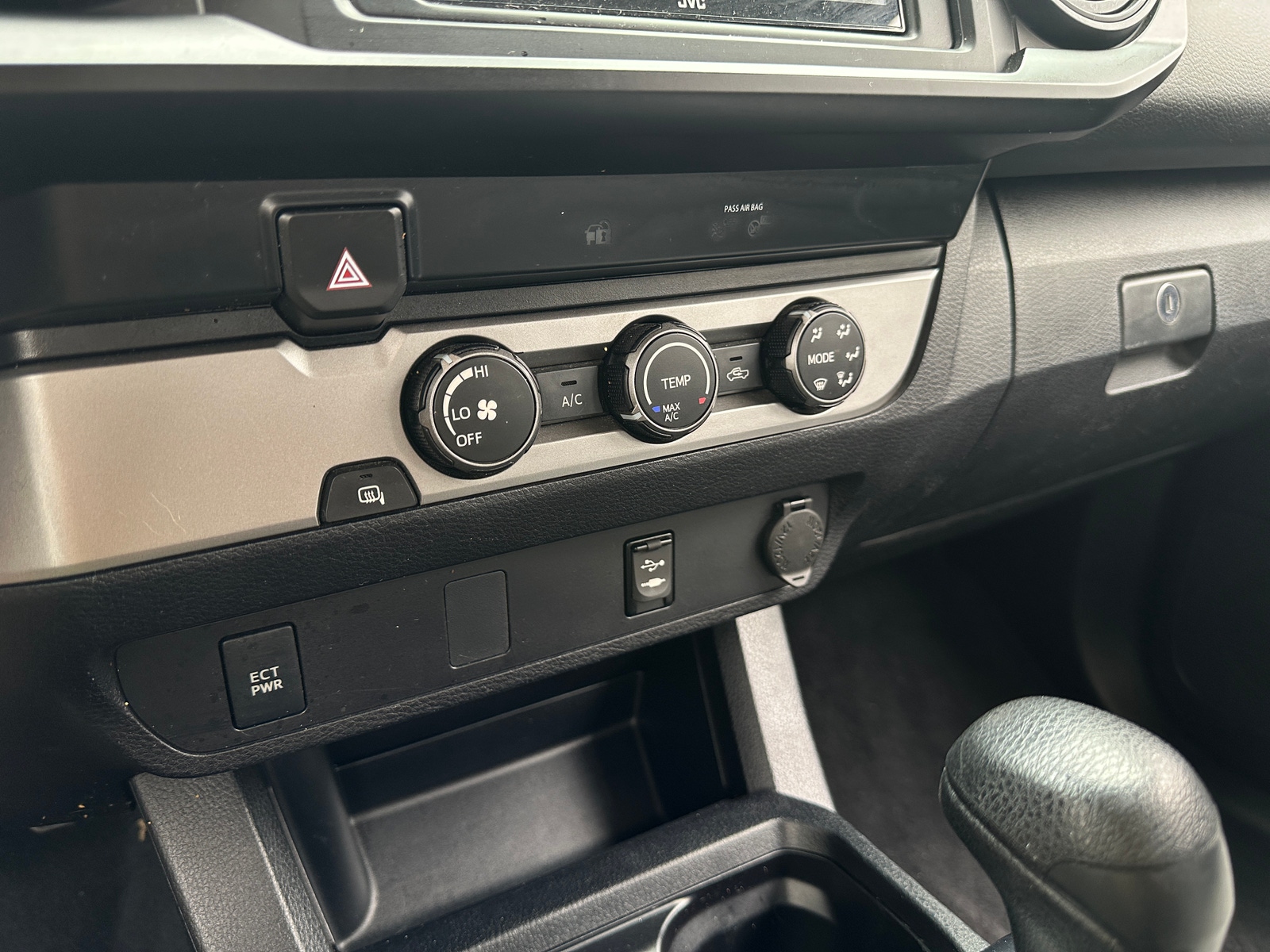 Thumbnail: 2019 Toyota Tacoma - 4