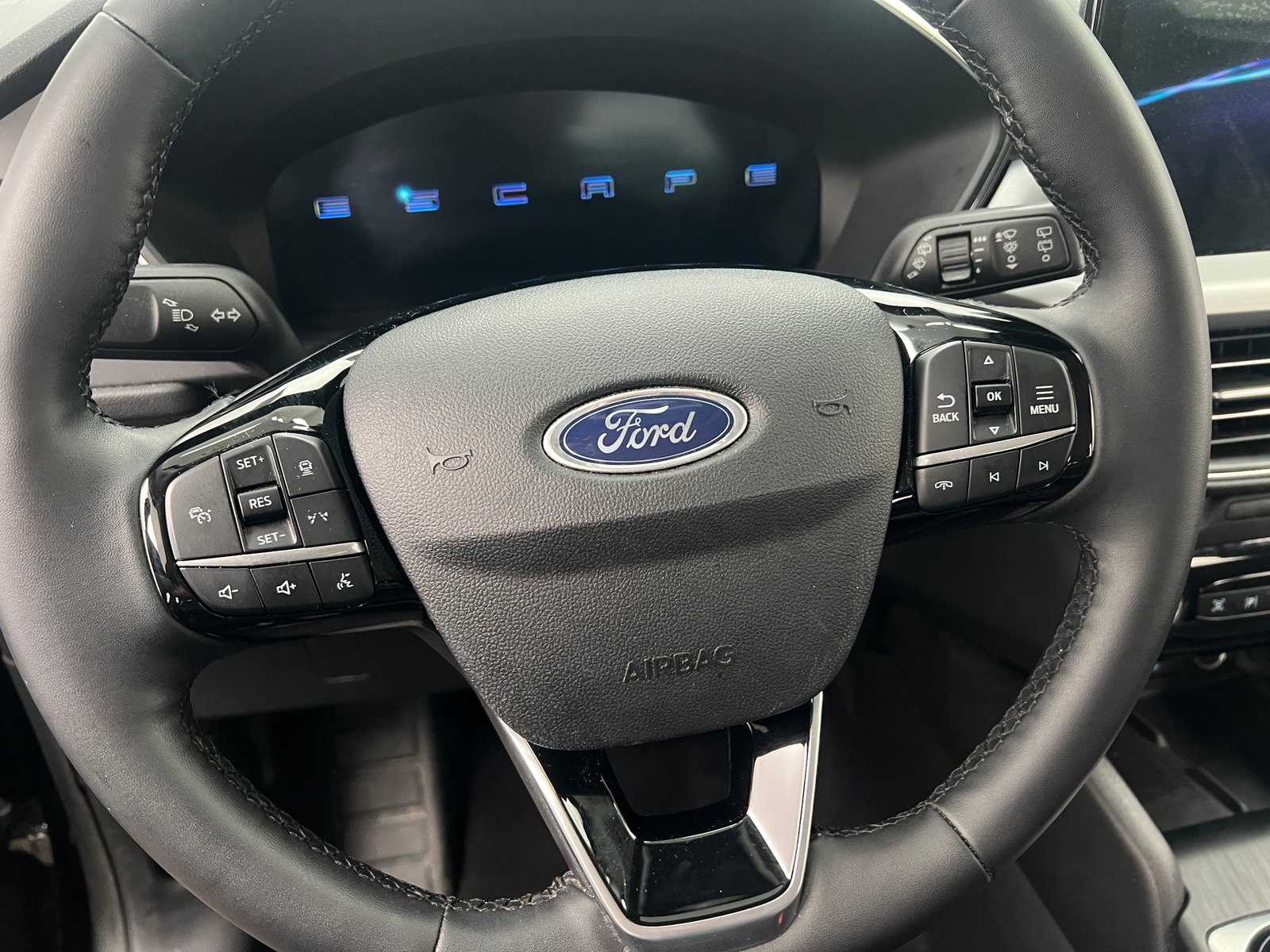 Thumbnail: 2023 Ford Escape - 4