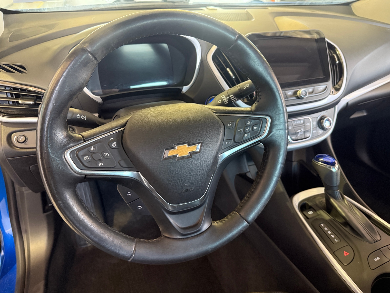 Thumbnail: 2017 Chevrolet Volt - 5