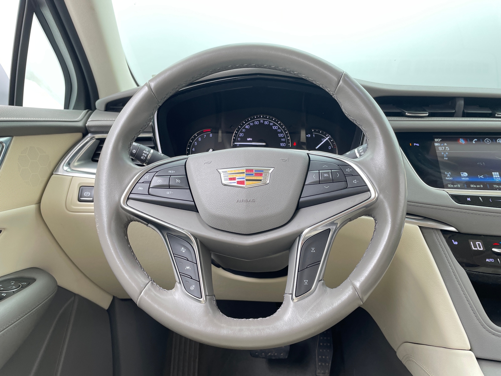Thumbnail: 2019 Cadillac XT5 - 4