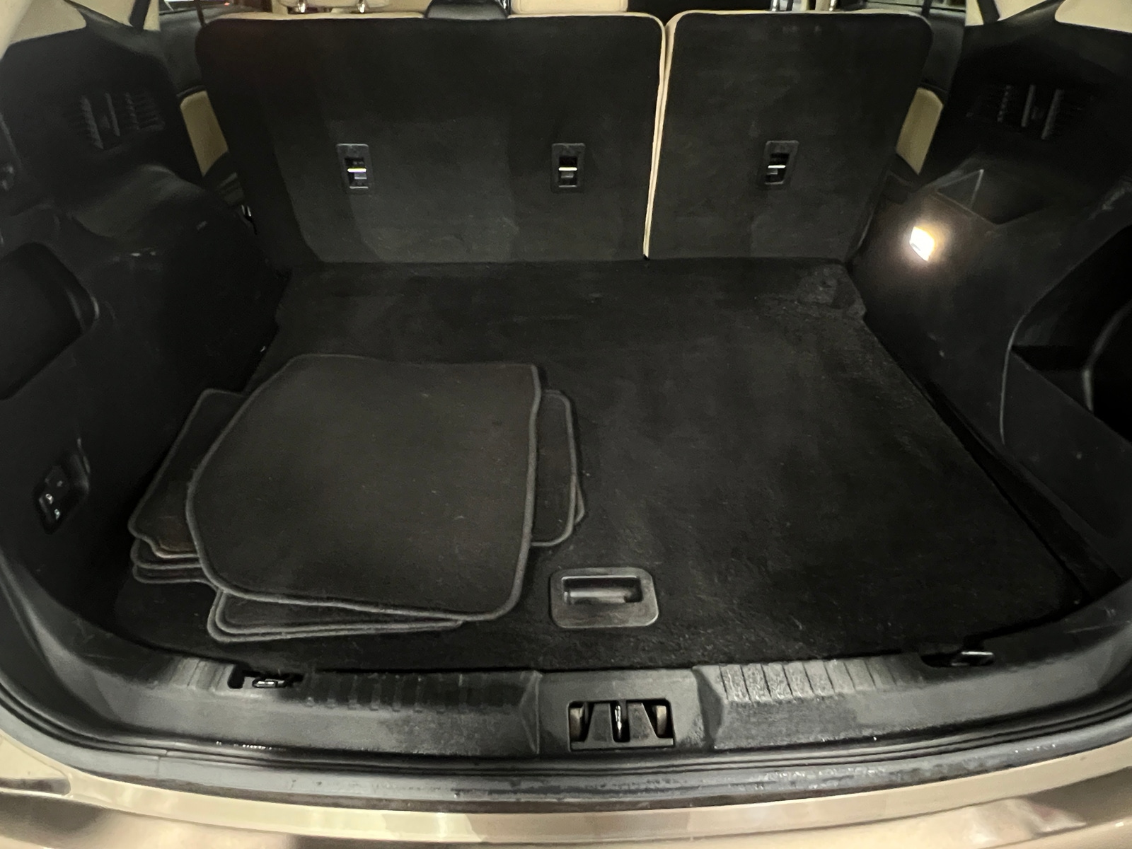 Thumbnail: 2019 Ford Edge - 7