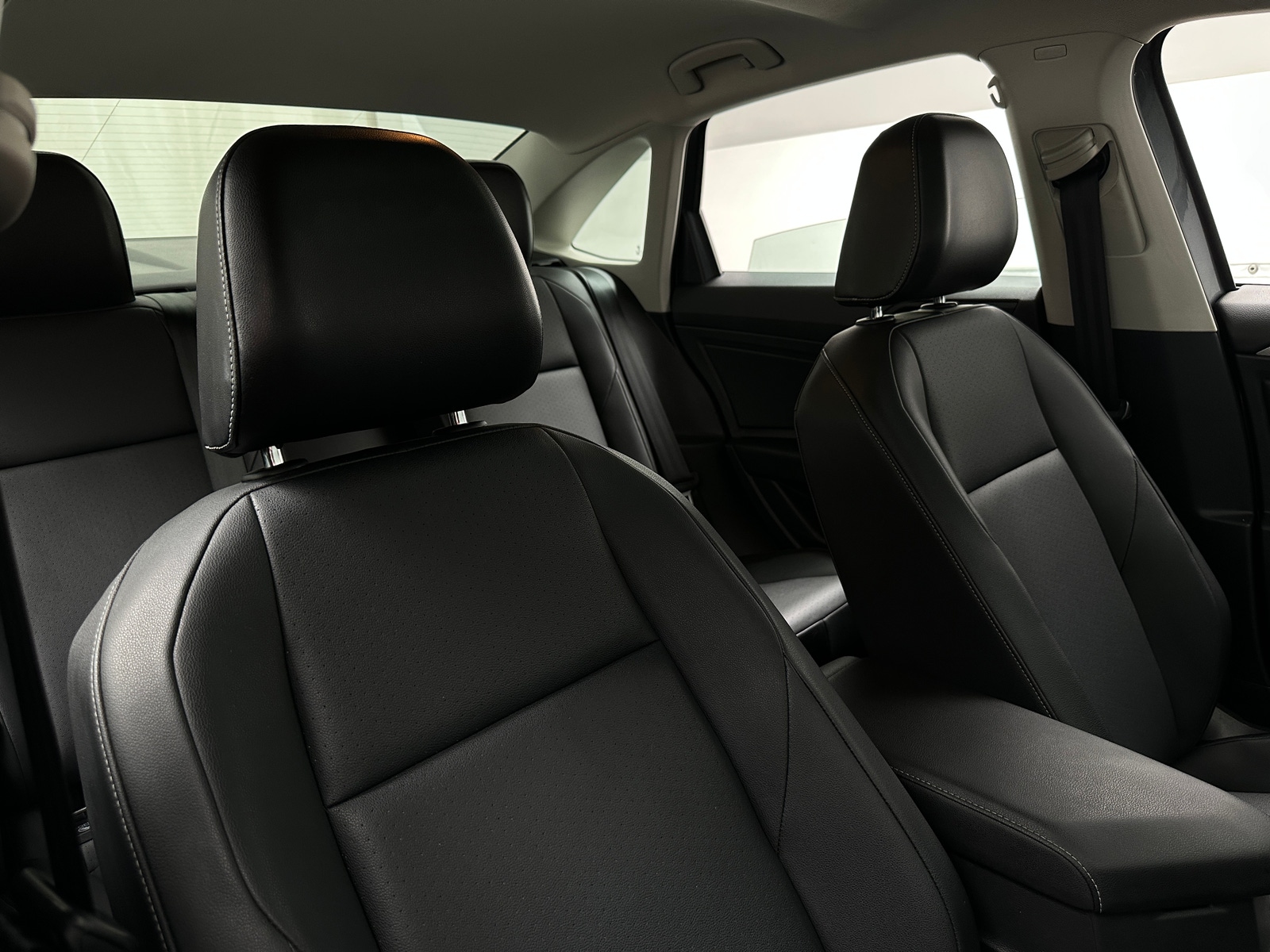 Thumbnail: 2019 Volkswagen Jetta - 2