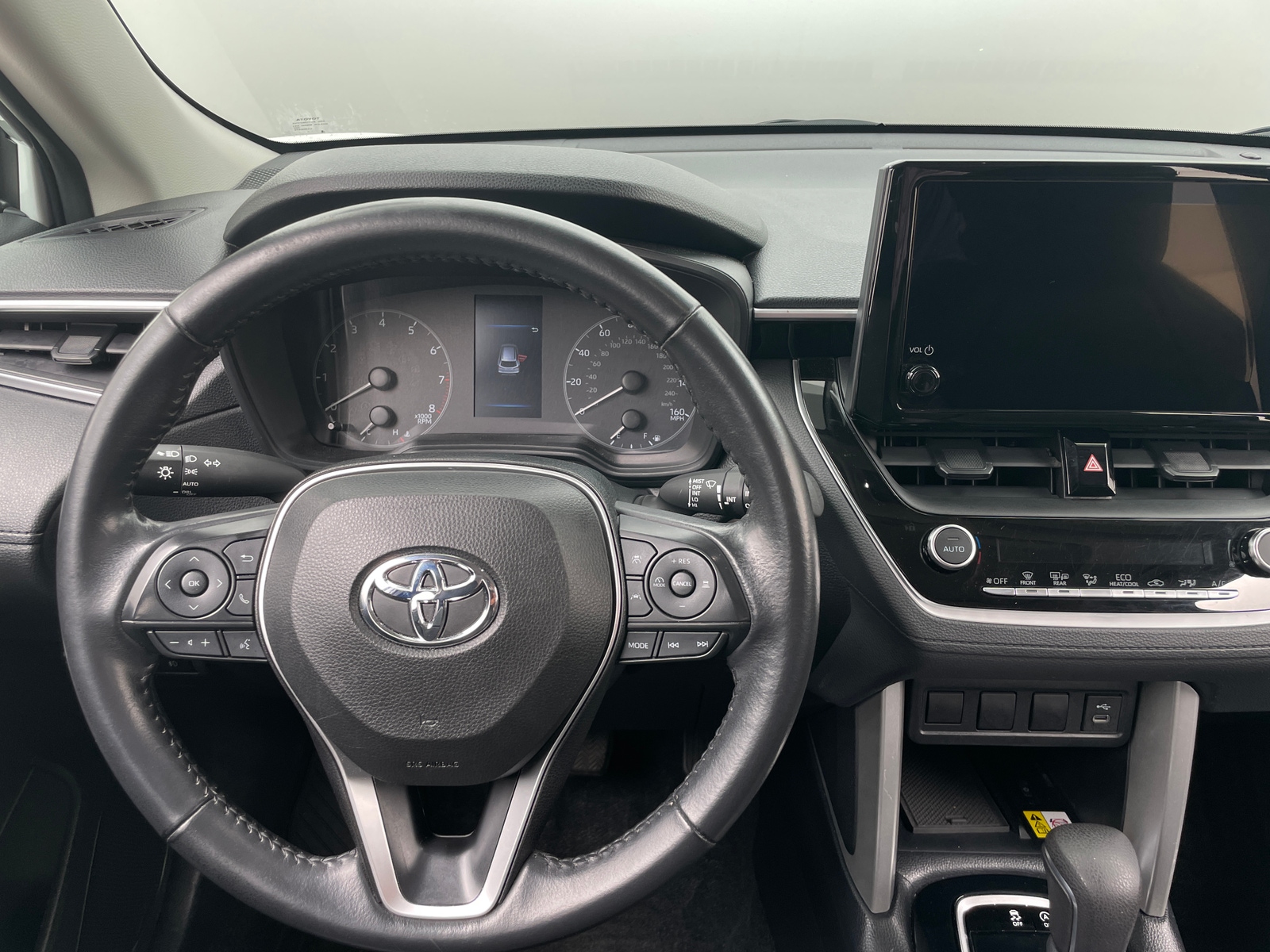 Thumbnail: 2023 Toyota Corolla Cross - 4