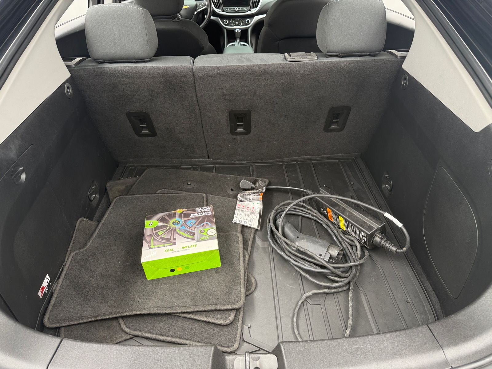 Thumbnail: 2017 Chevrolet Volt - 7
