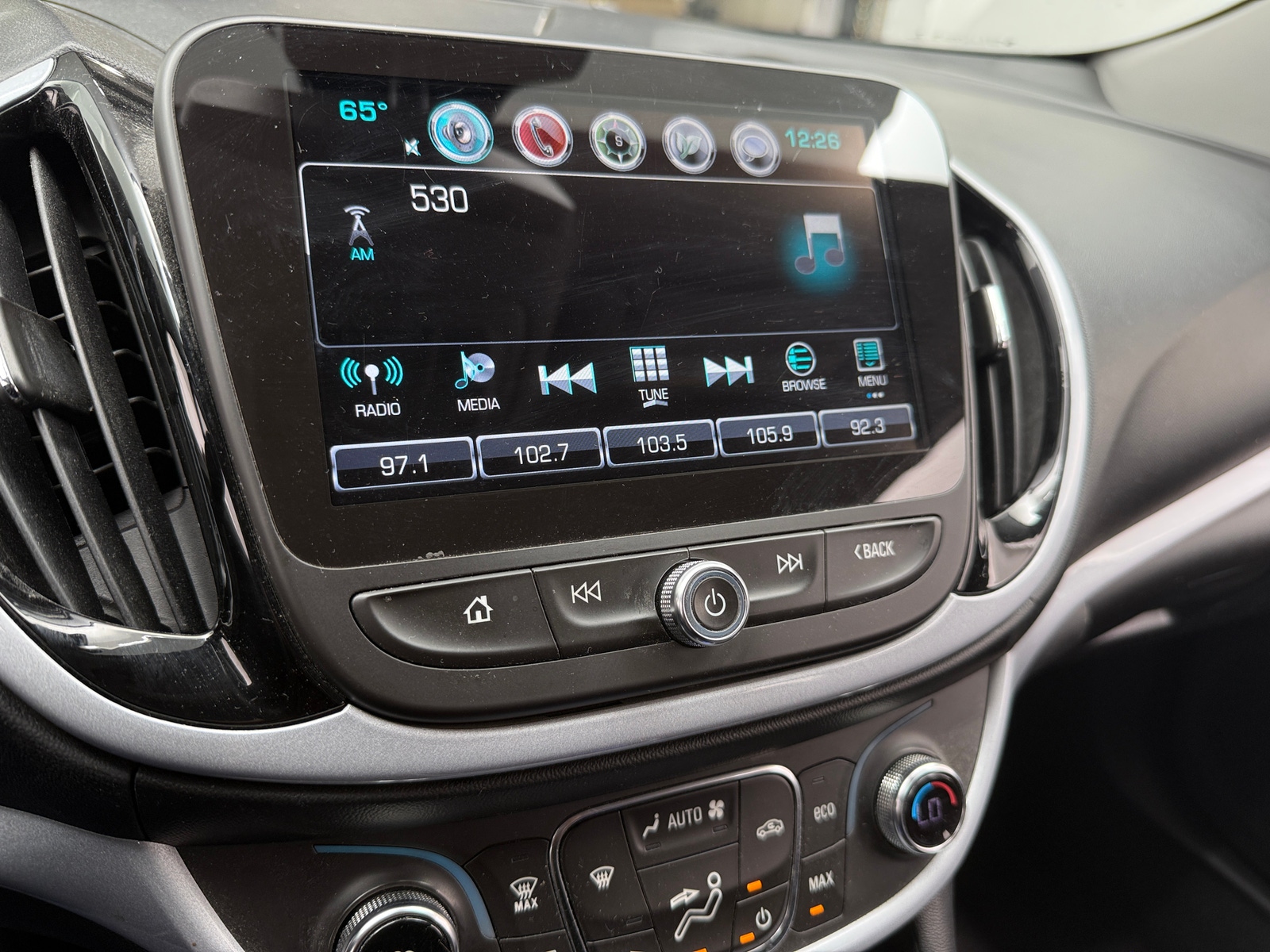 Thumbnail: 2017 Chevrolet Volt - 4