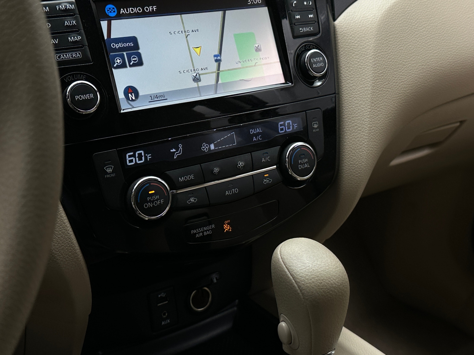 Thumbnail: 2015 Nissan Rogue - 4