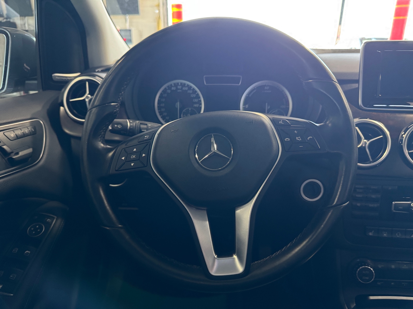 Thumbnail: 2014 Mercedes-Benz B-Class - 4