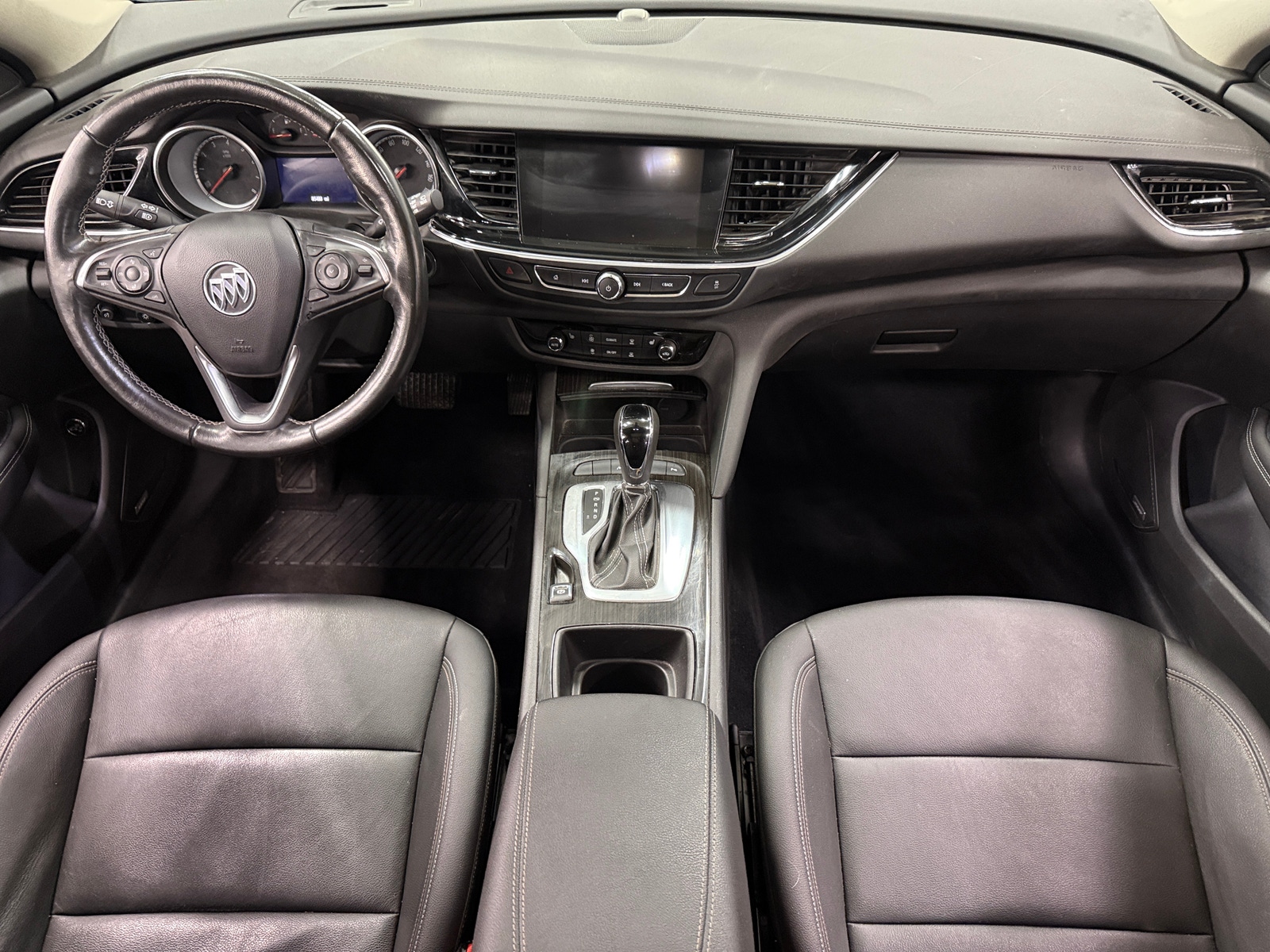 Thumbnail: 2018 Buick Regal - 2