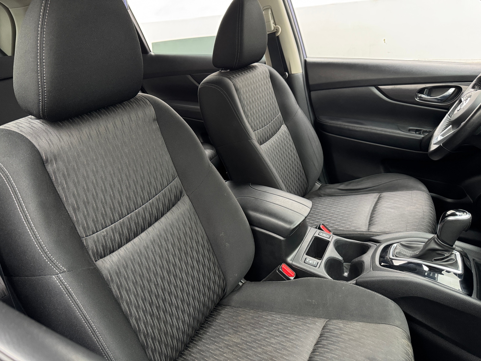 Thumbnail: 2019 Nissan Rogue - 2