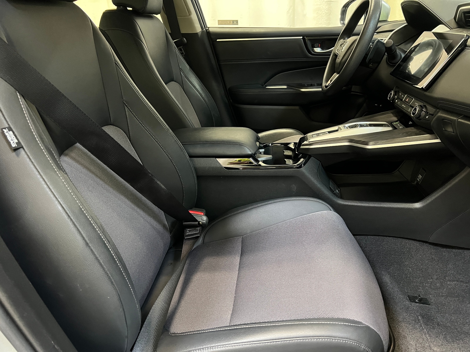 Thumbnail: 2018 Honda Clarity - 2