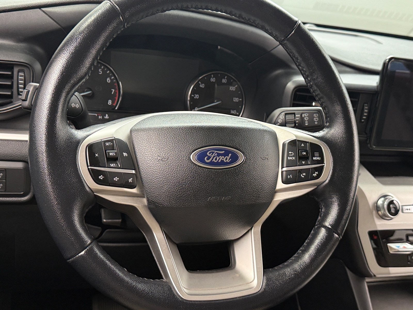 Thumbnail: 2022 Ford Explorer - 5