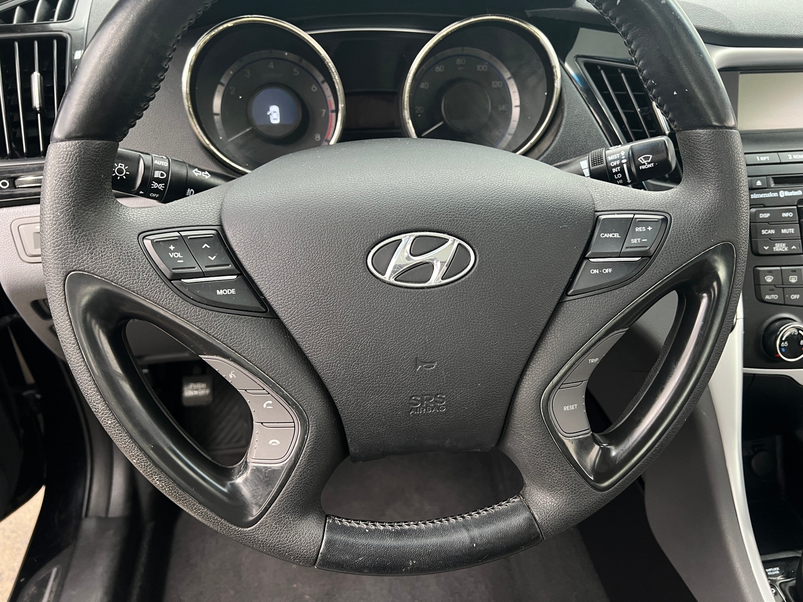 Thumbnail: 2011 Hyundai Sonata - 4