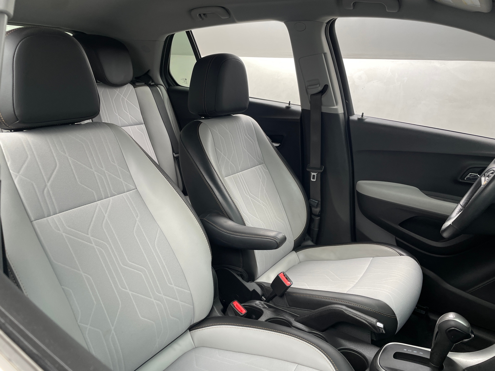 Thumbnail: 2020 Chevrolet Trax - 2