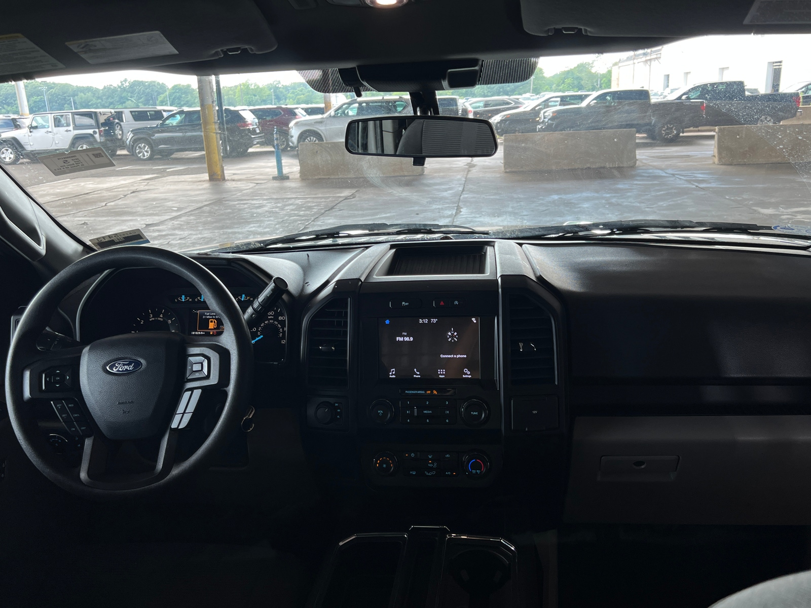 Thumbnail: 2019 Ford Econoline - 3