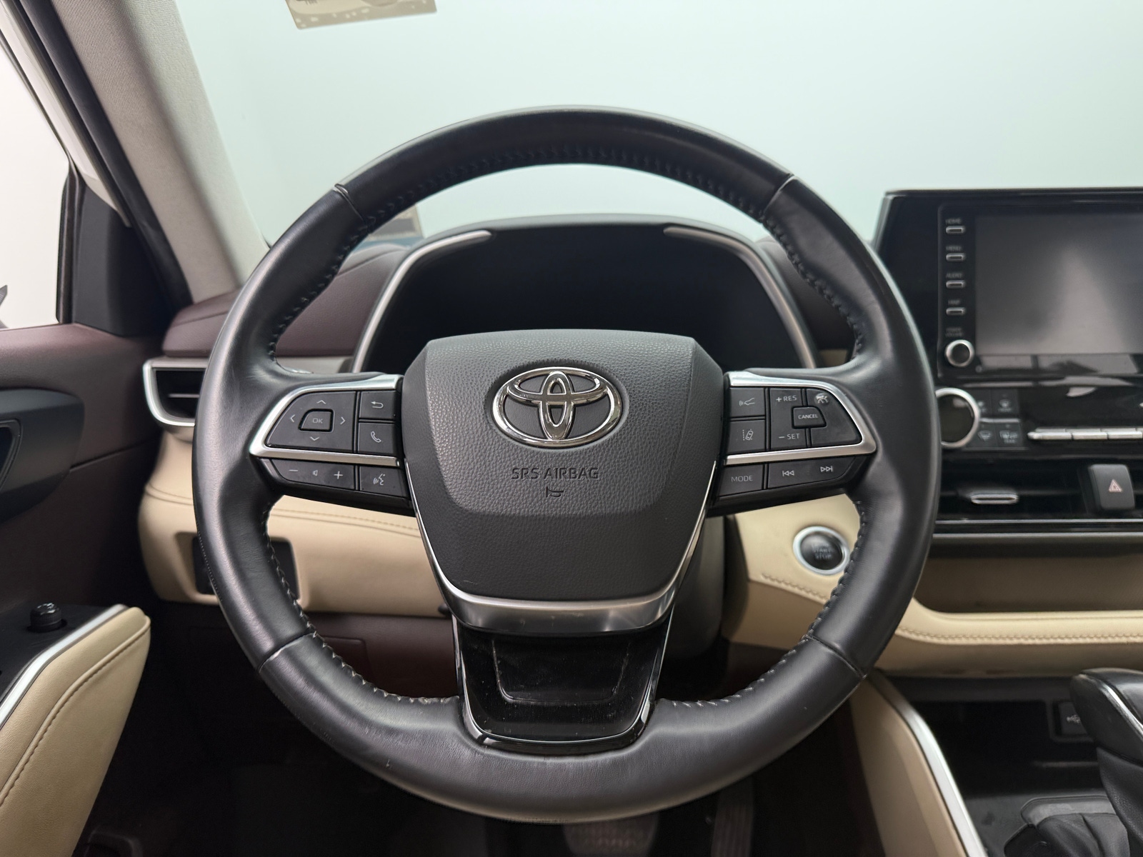 Thumbnail: 2021 Toyota Highlander - 4