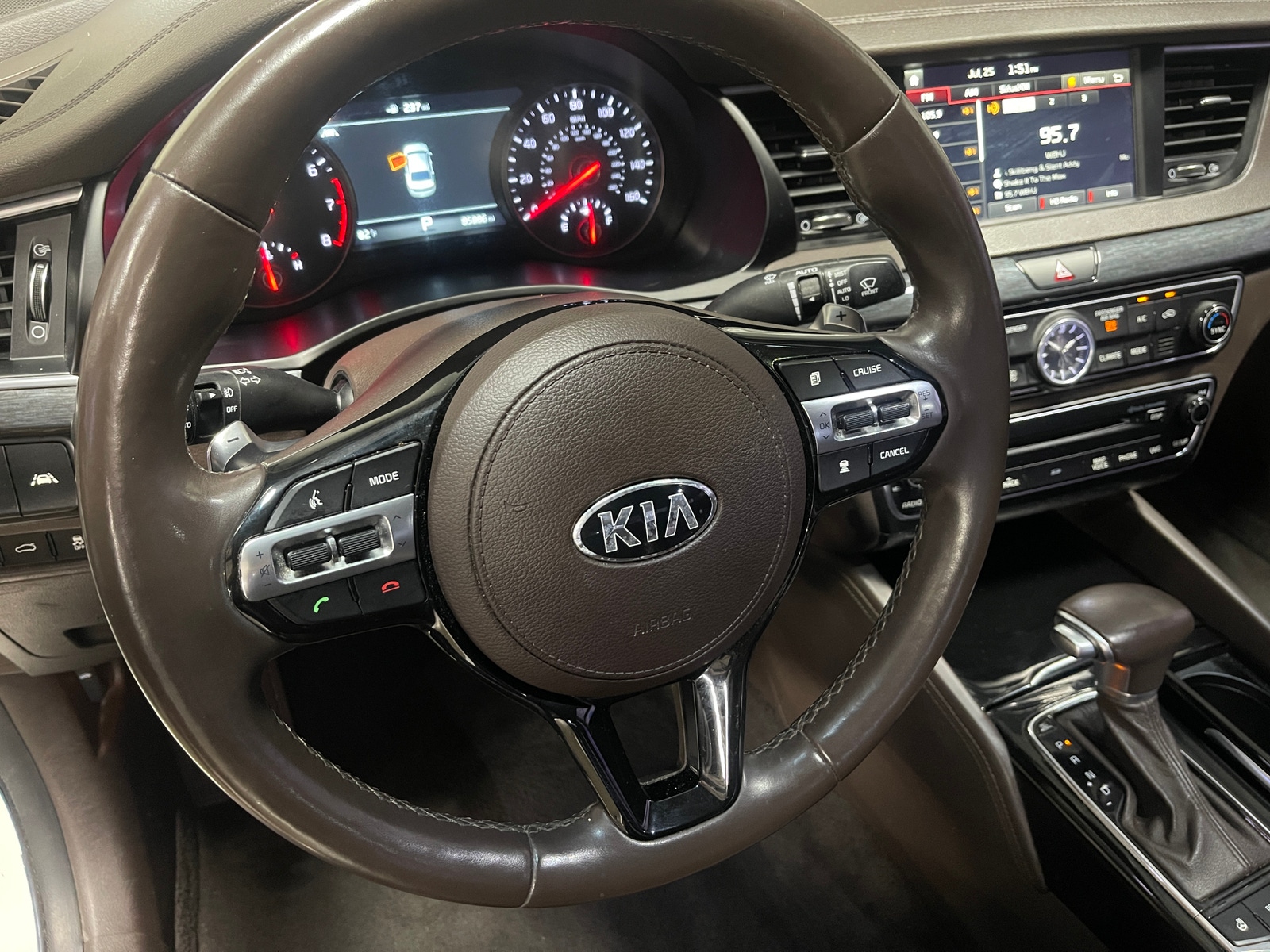Thumbnail: 2017 Kia Cadenza - 4