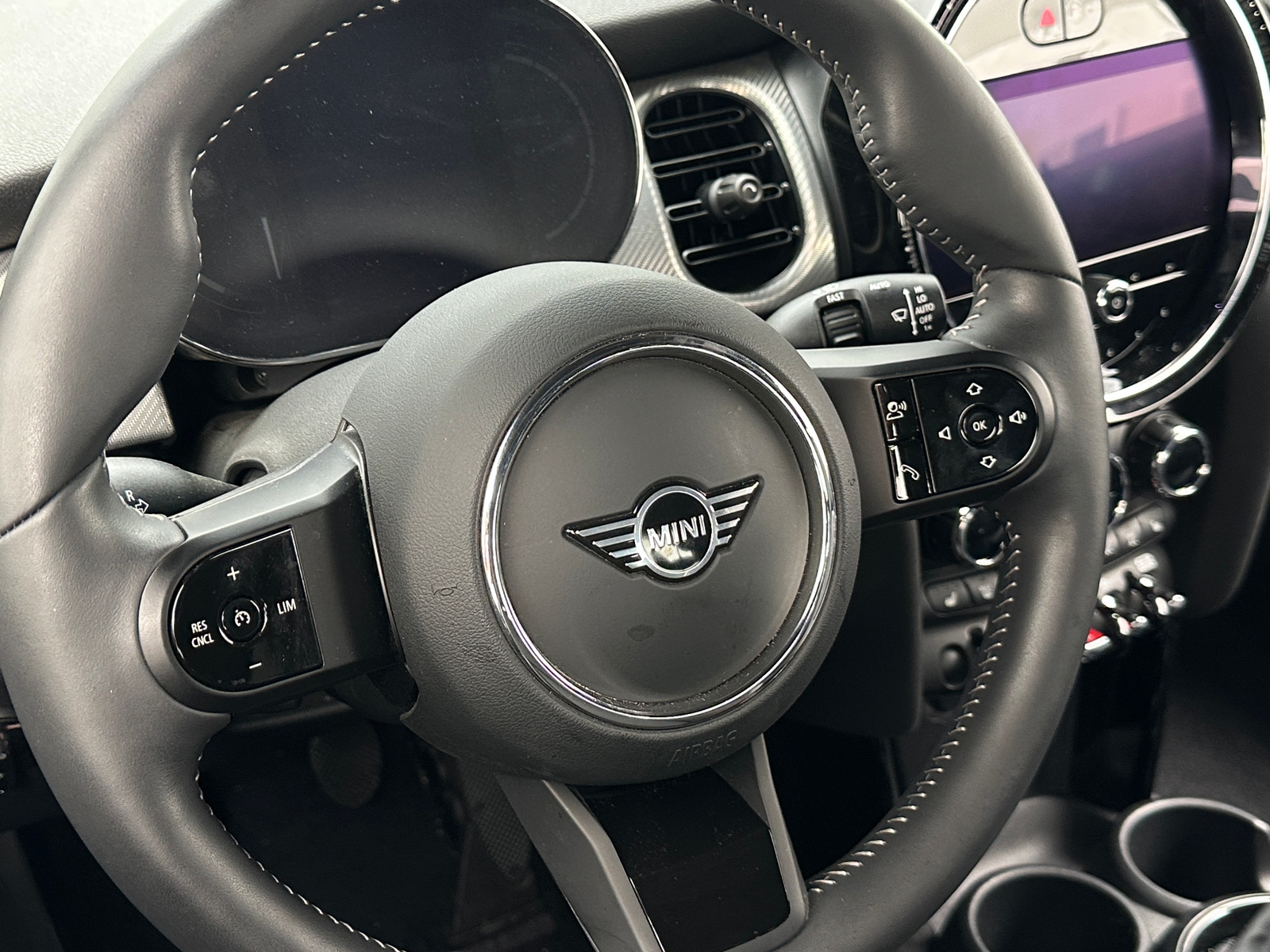 Thumbnail: 2024 MINI Cooper Convertible - 4