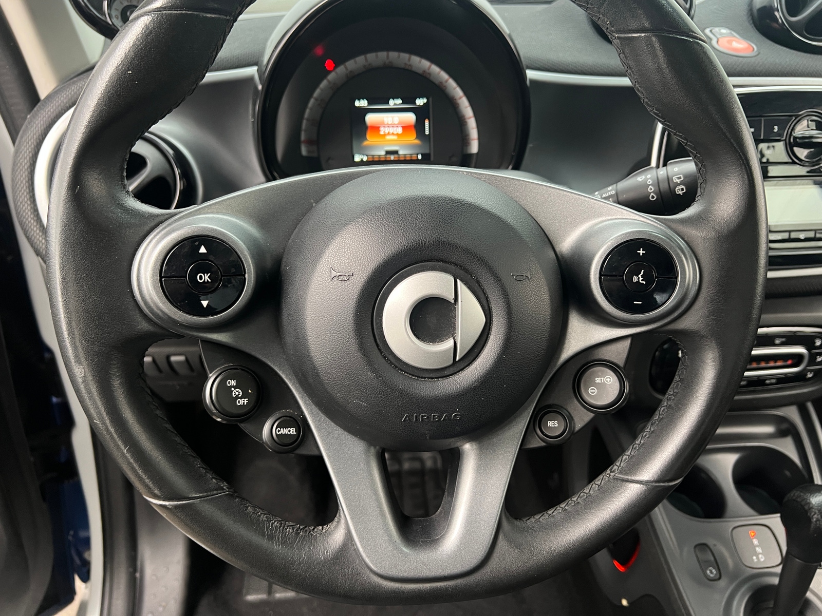 Thumbnail: 2016 smart fortwo - 4