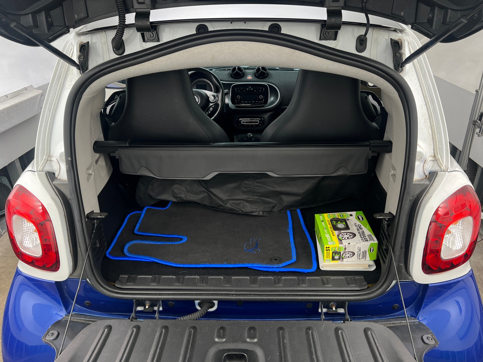 Thumbnail: 2016 smart fortwo - 5