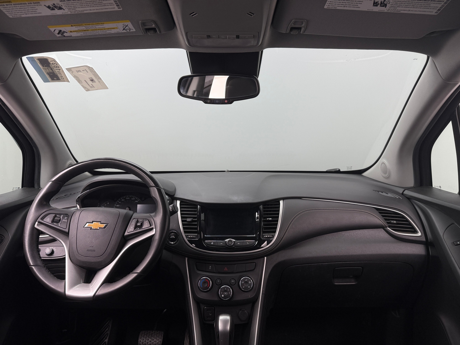 Thumbnail: 2018 Chevrolet Trax - 3