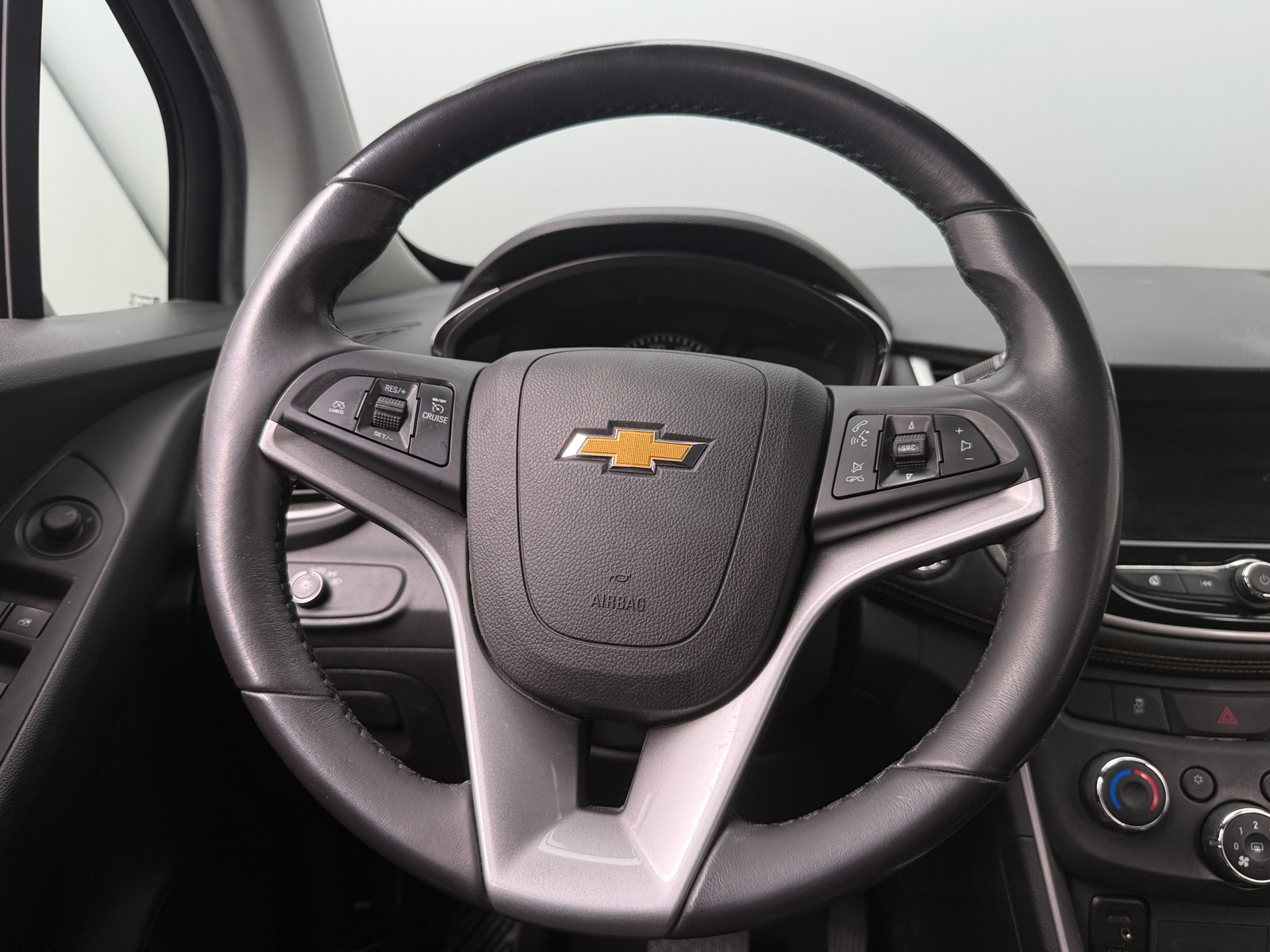 Thumbnail: 2018 Chevrolet Trax - 5