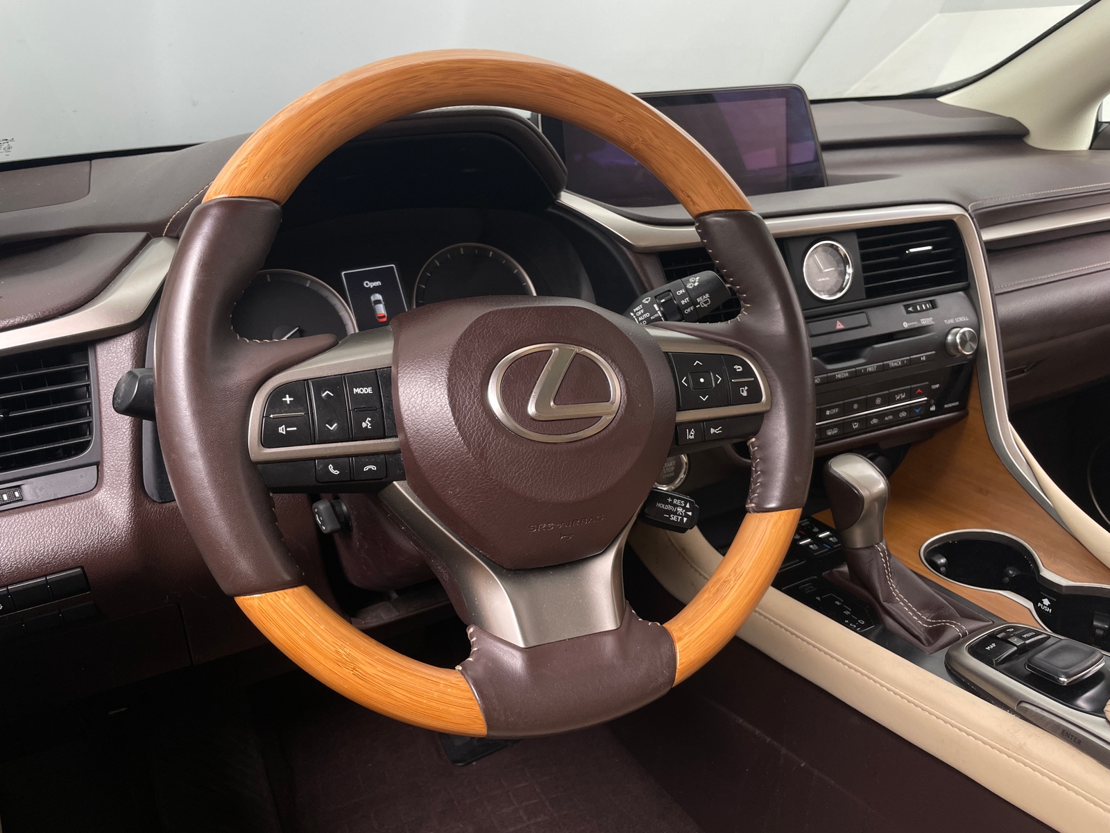 Thumbnail: 2017 Lexus RX - 5