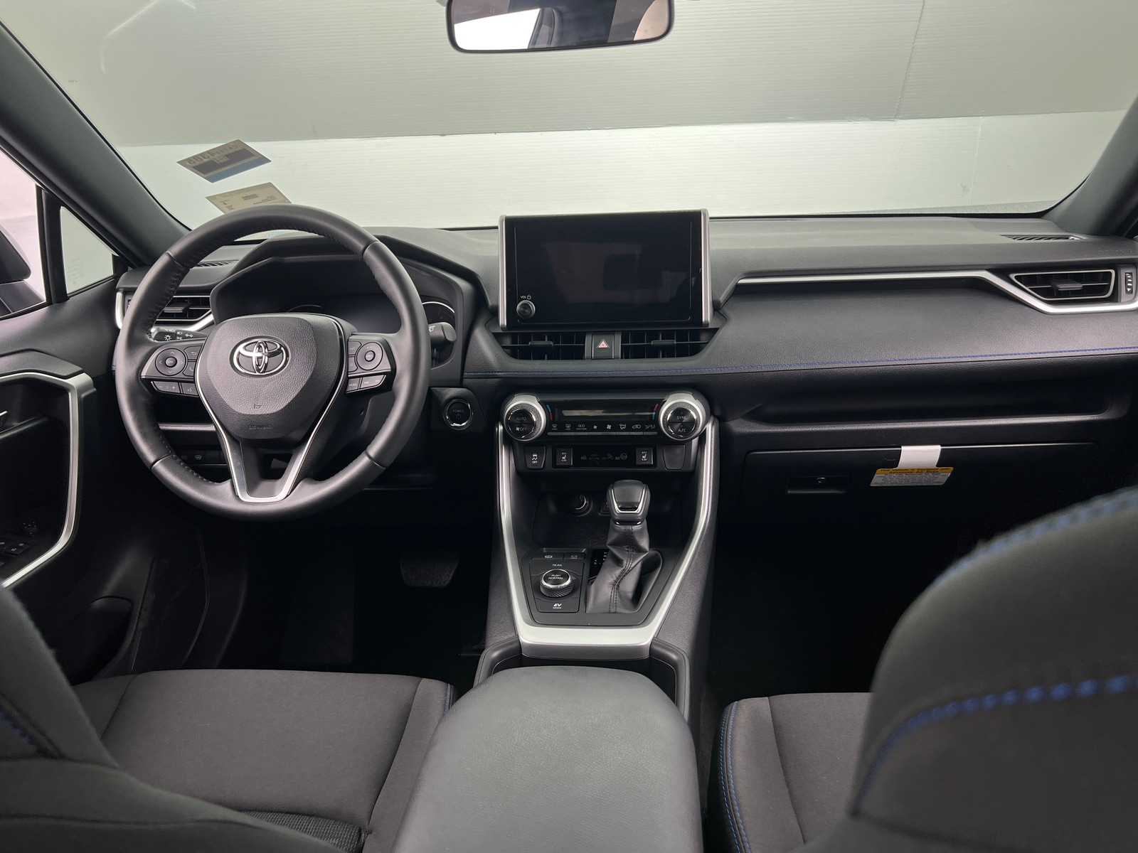 Thumbnail: 2023 Toyota RAV4 - 3