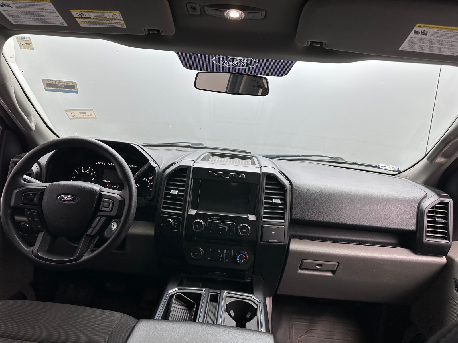 Thumbnail: 2018 Ford Econoline - 3